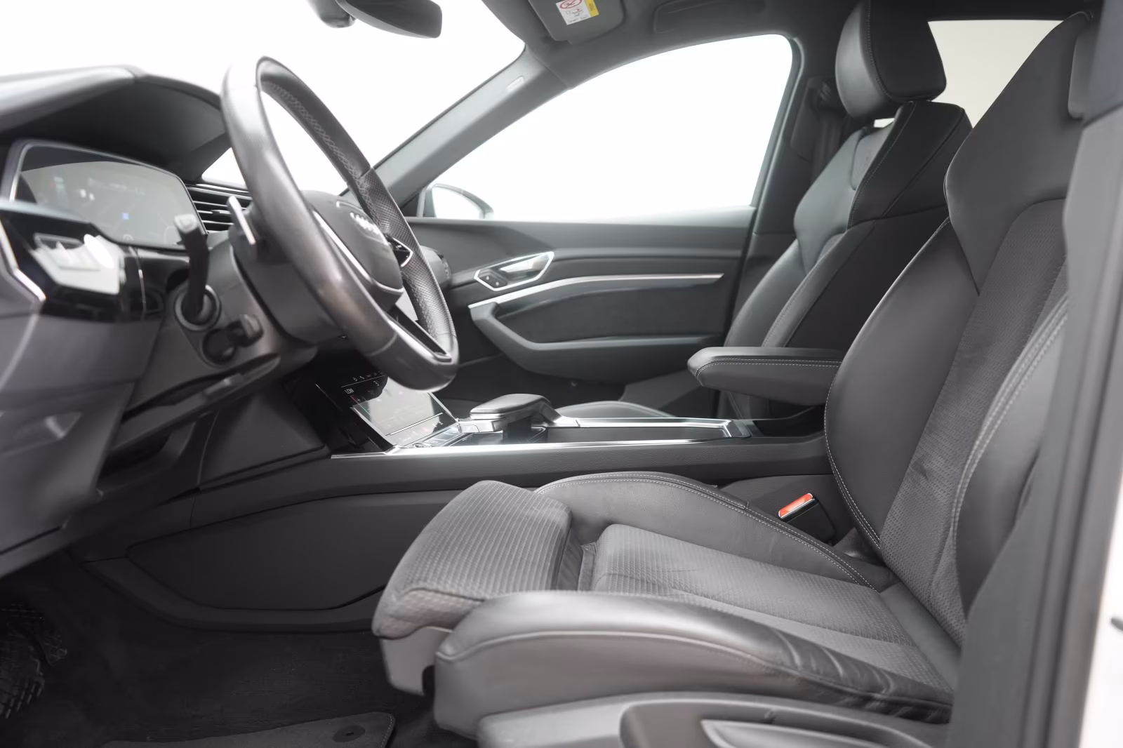 (B-581) Audi e-tron Sportback 55 quattro S line Matrix/Kamera - Image 6
