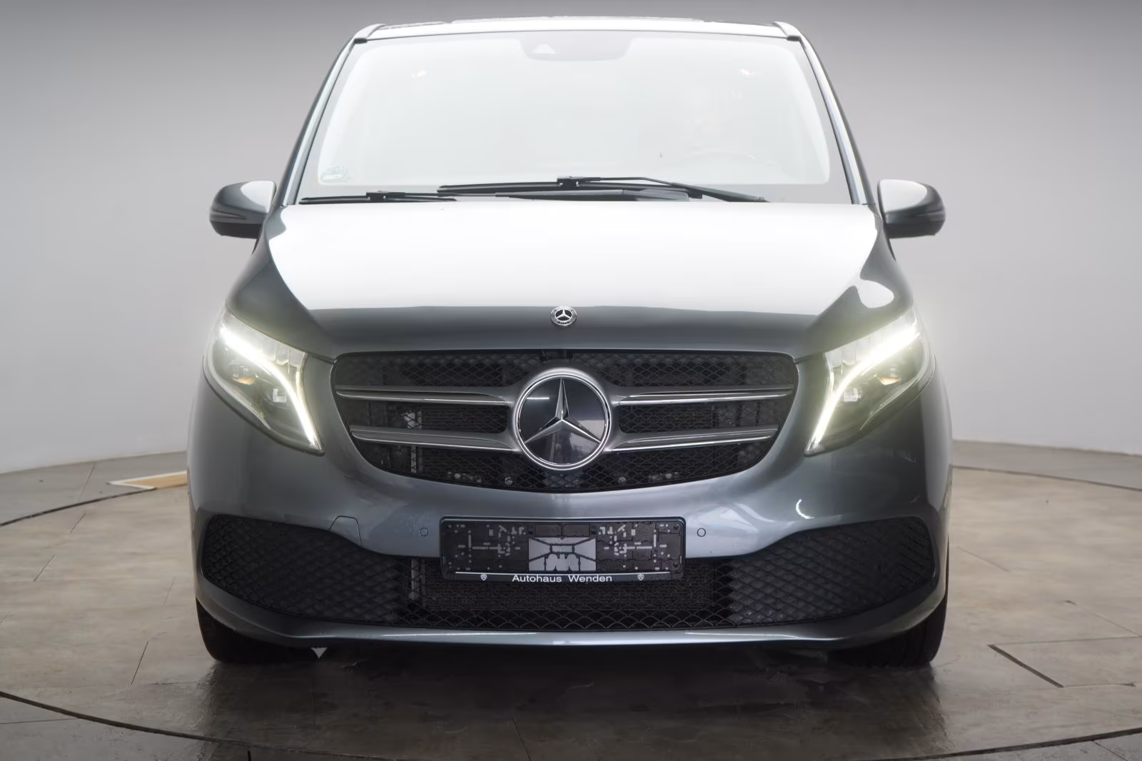 (B-026) Mercedes-Benz V 300 d kompakt 9G-Tronic Edition Temp/Kamera - Image 2
