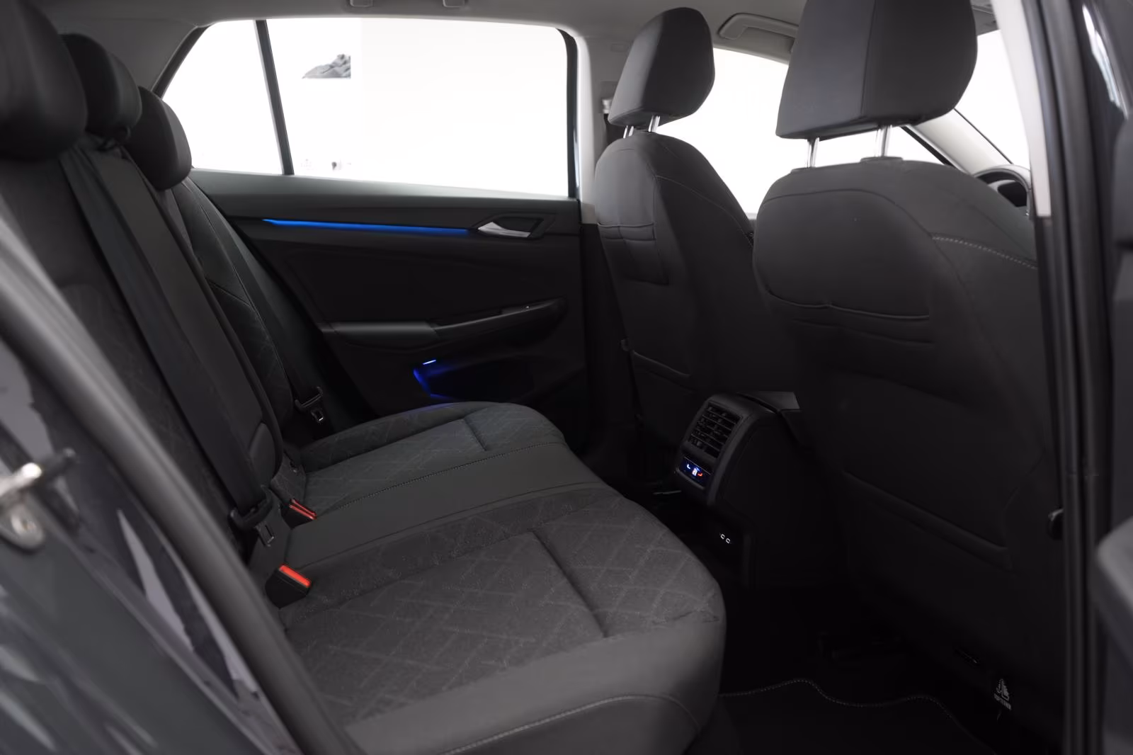 (B-303) Volkswagen Golf 2.0 TDI DSG Life Appconnect/ACC/Virtual/Lan - Image 11