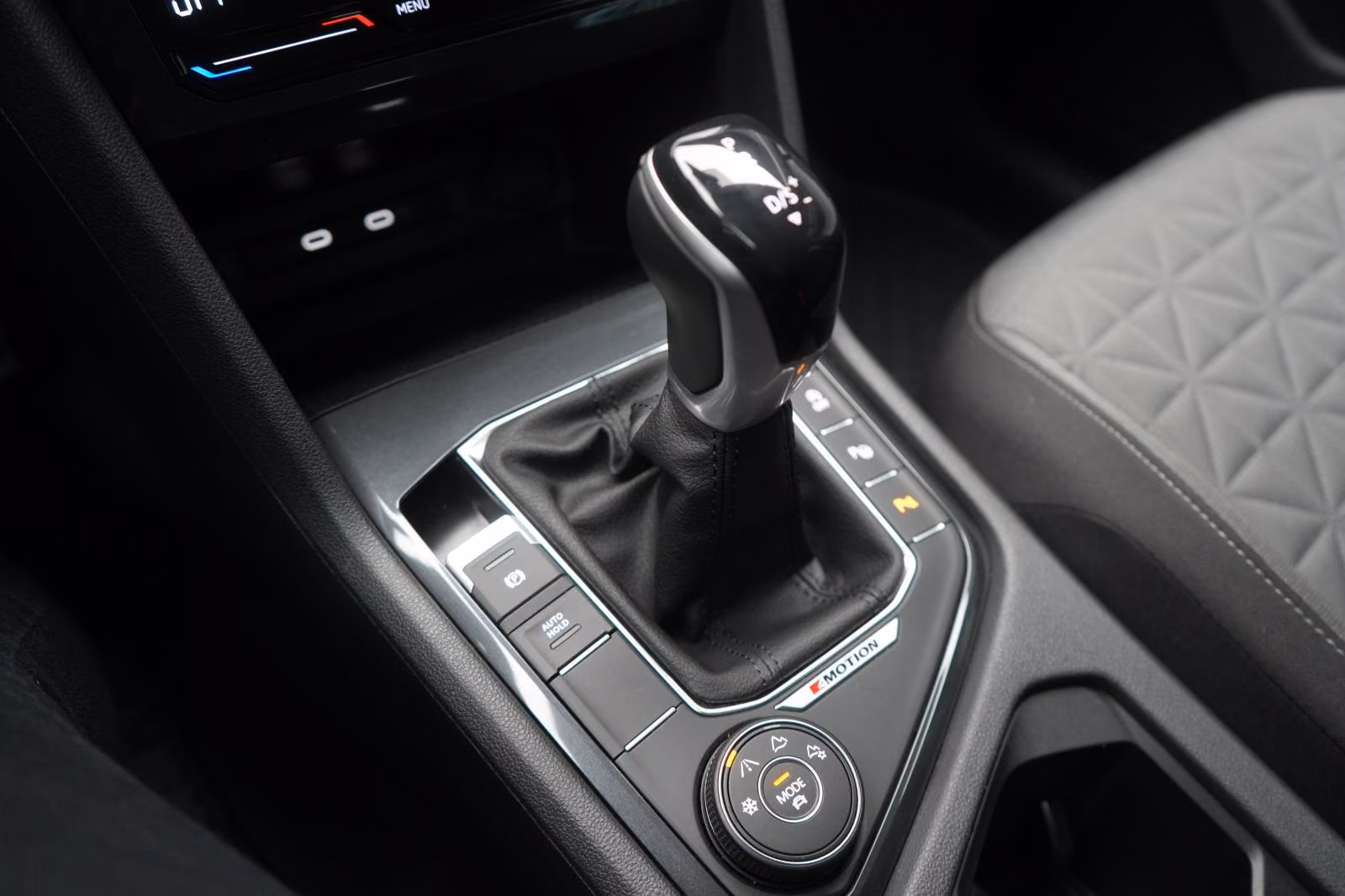 (B-521) Volkswagen Tiguan 2.0 TDI 4Motion Life CarPlay/ACC/Lane/AHK - Image 13