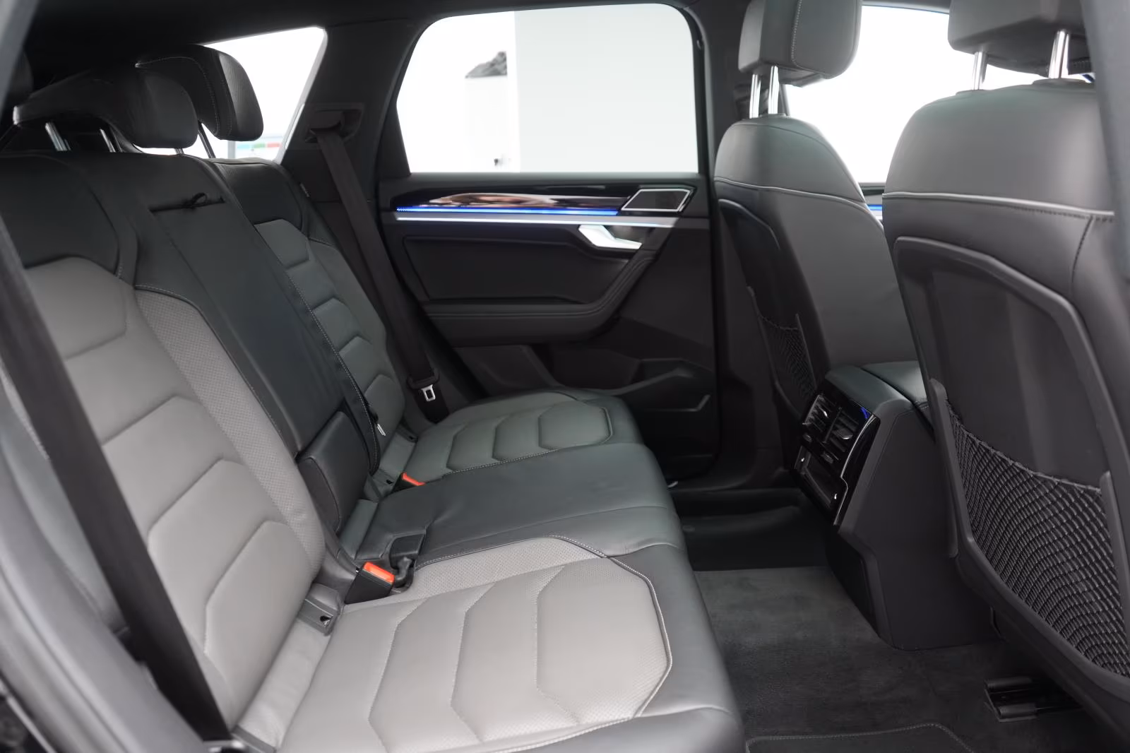 (B-614) Volkswagen Touareg 3.0 V6 TDI 4Motion R-Line Leder/ACC/HUD/ - Image 11