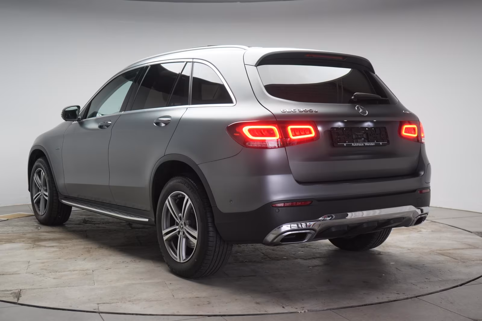 (B-503) Mercedes-Benz(Hybrid) GLC 300 e 4Matic 9G-Tronic Distronic/Kamera/P - Image 4