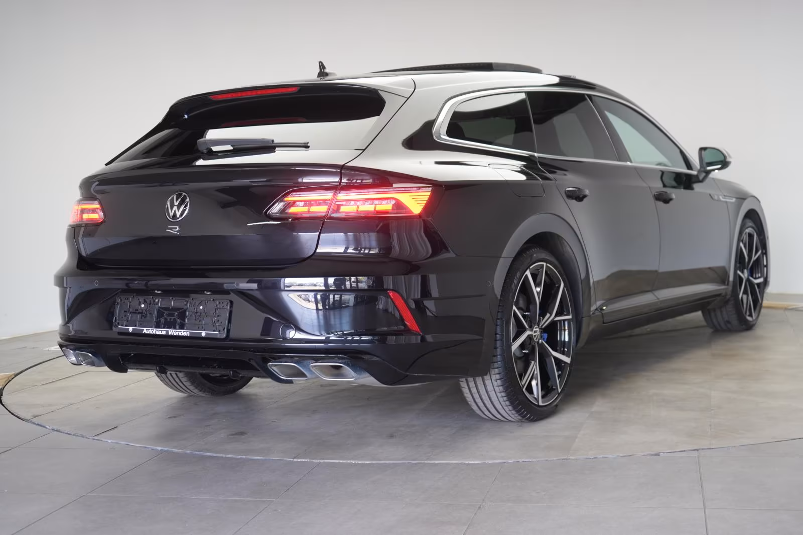 (B-291) Volkswagen Arteon Shooting Brake R 2.0 TSI 4Motion DSG ACC/ - Image 5