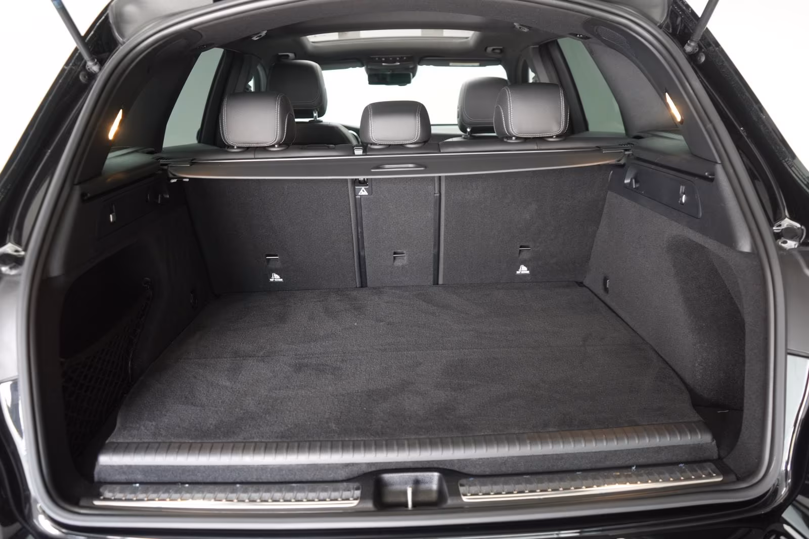(B-297) Mercedes-Benz(Hybrid) GLC 300 de 4Matic AMG Distronic/kamera/Pano/ - Image 30