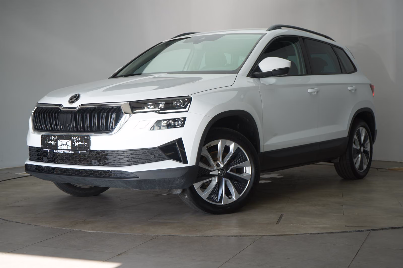 (B-754) Skoda Karoq 2.0 TDI 4x4 DSG Style ACC/Matrix/AHK/Kamer - Image 3