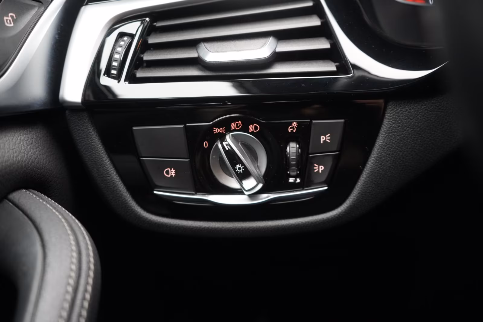 (B-185) BMW 530 d Touring Leder/Temp/Kamera/H&K/Carplay - Image 14