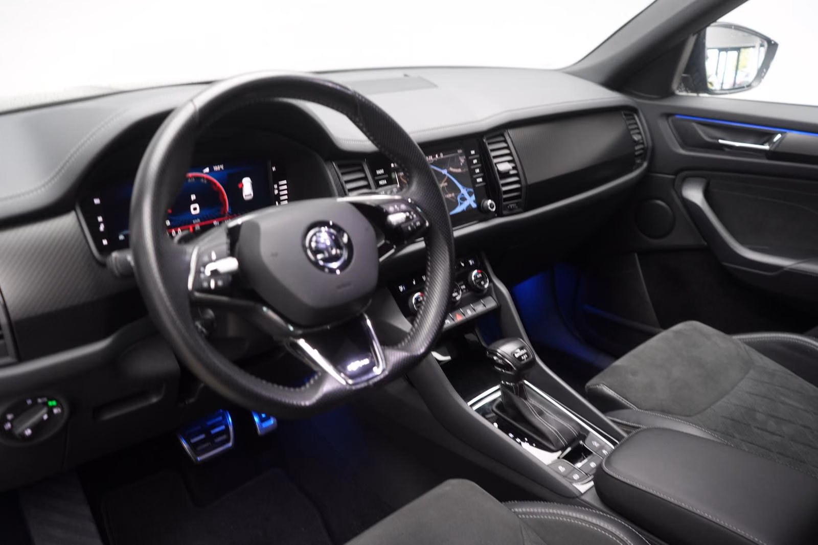 (B-646) Skoda Kodiaq 2.0 TDI Sportline 4x4 ACC/Kamera/Virtual/ - Image 8