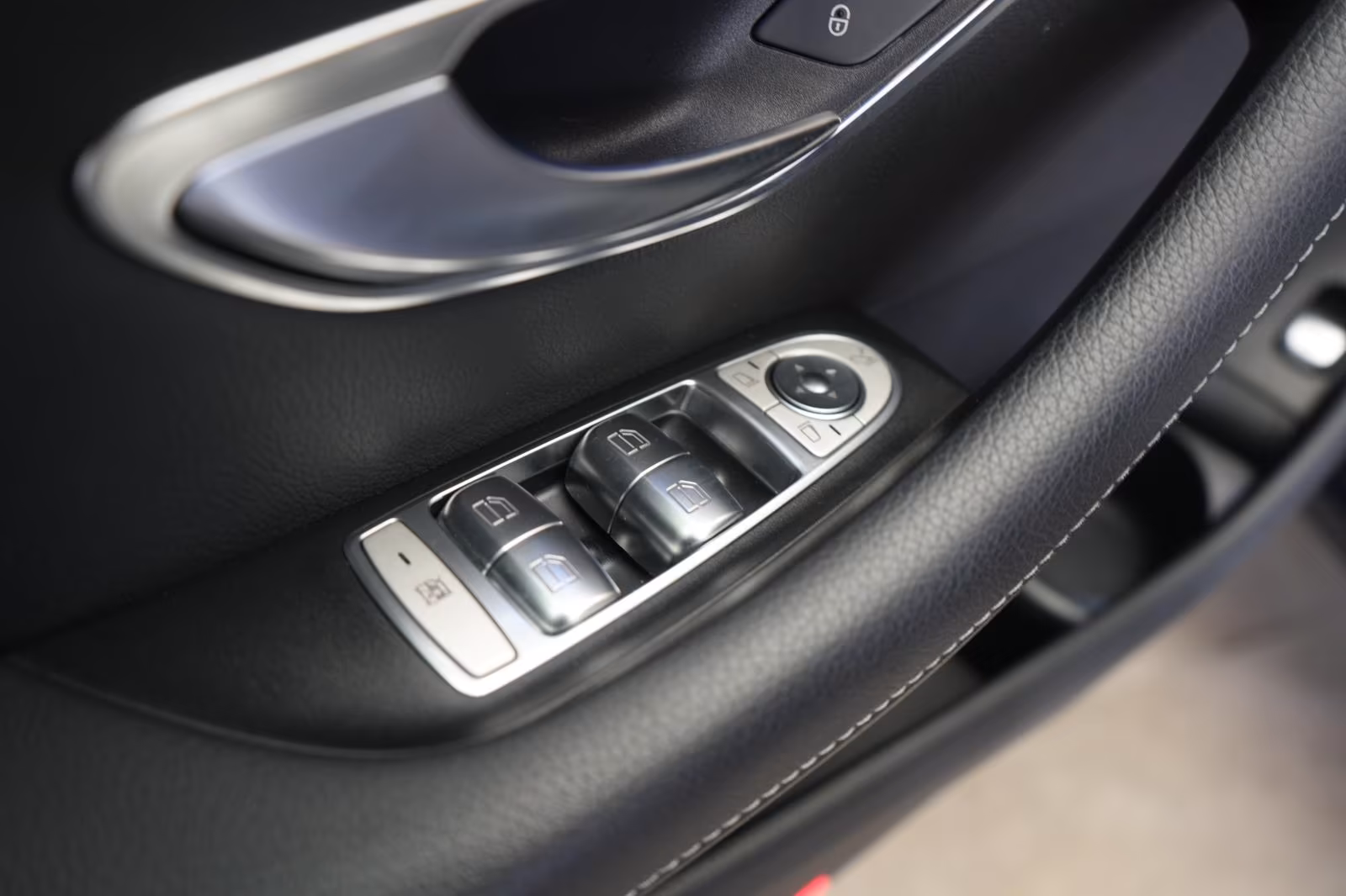 (B-664) Mercedes-Benz(Hybrid) E 300 E T 9G-Tronic Leder/Temp/Kamera/Pano/A - Image 15
