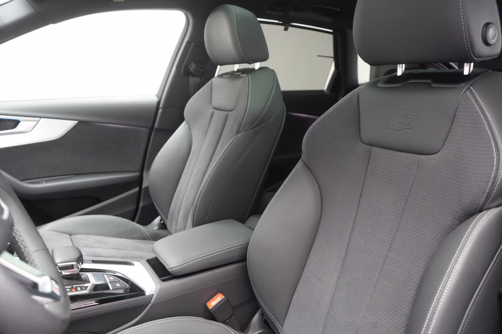 (B-593) Audi A4 40 TFSI S line ACC/Pano/Kamera/Matrix/B&O/Vir - Image 7