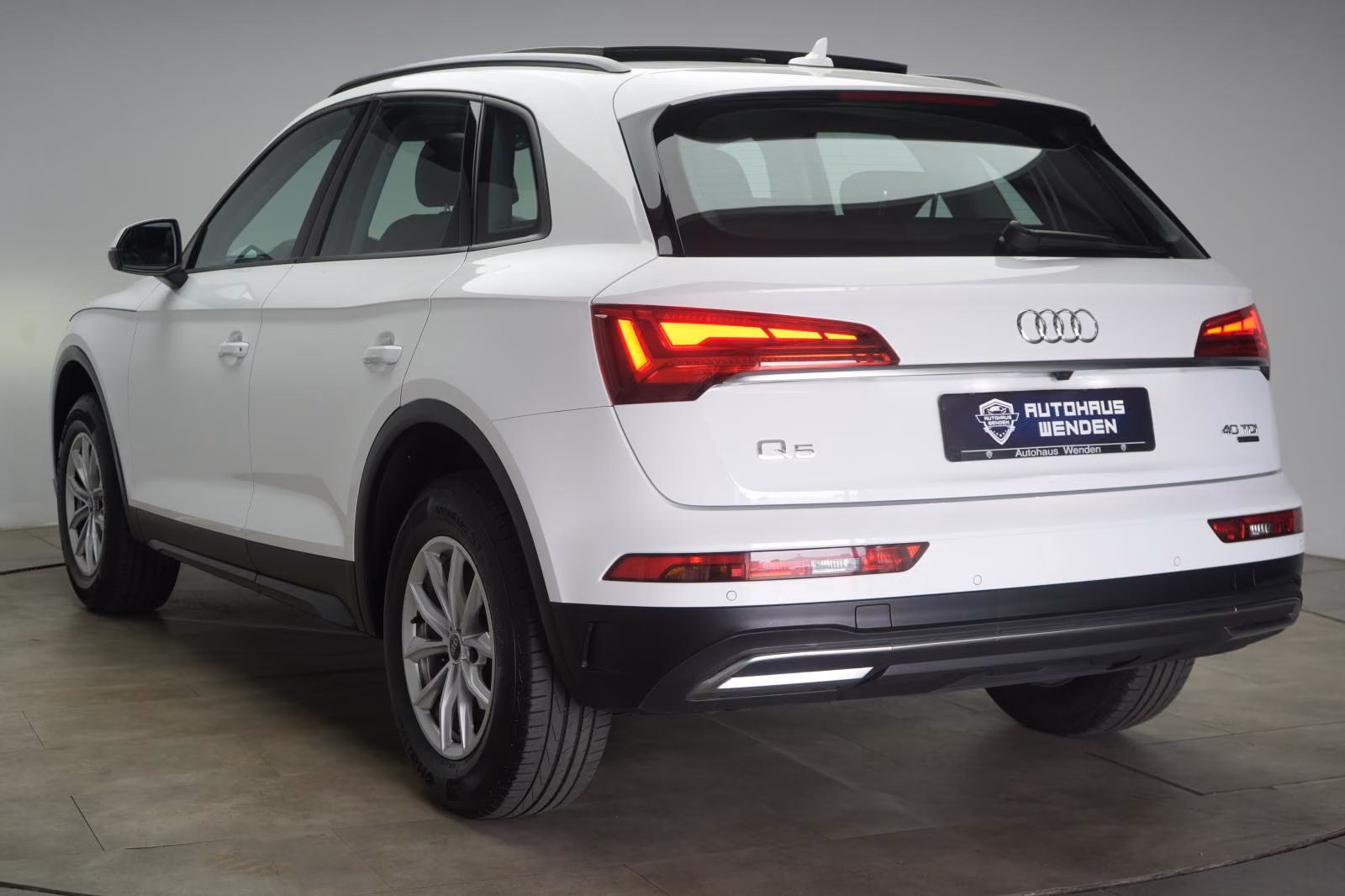 (B-275) Audi Q5 40 TDI quattro S tronic Leder/Temp/Kamera/Pan - Image 4