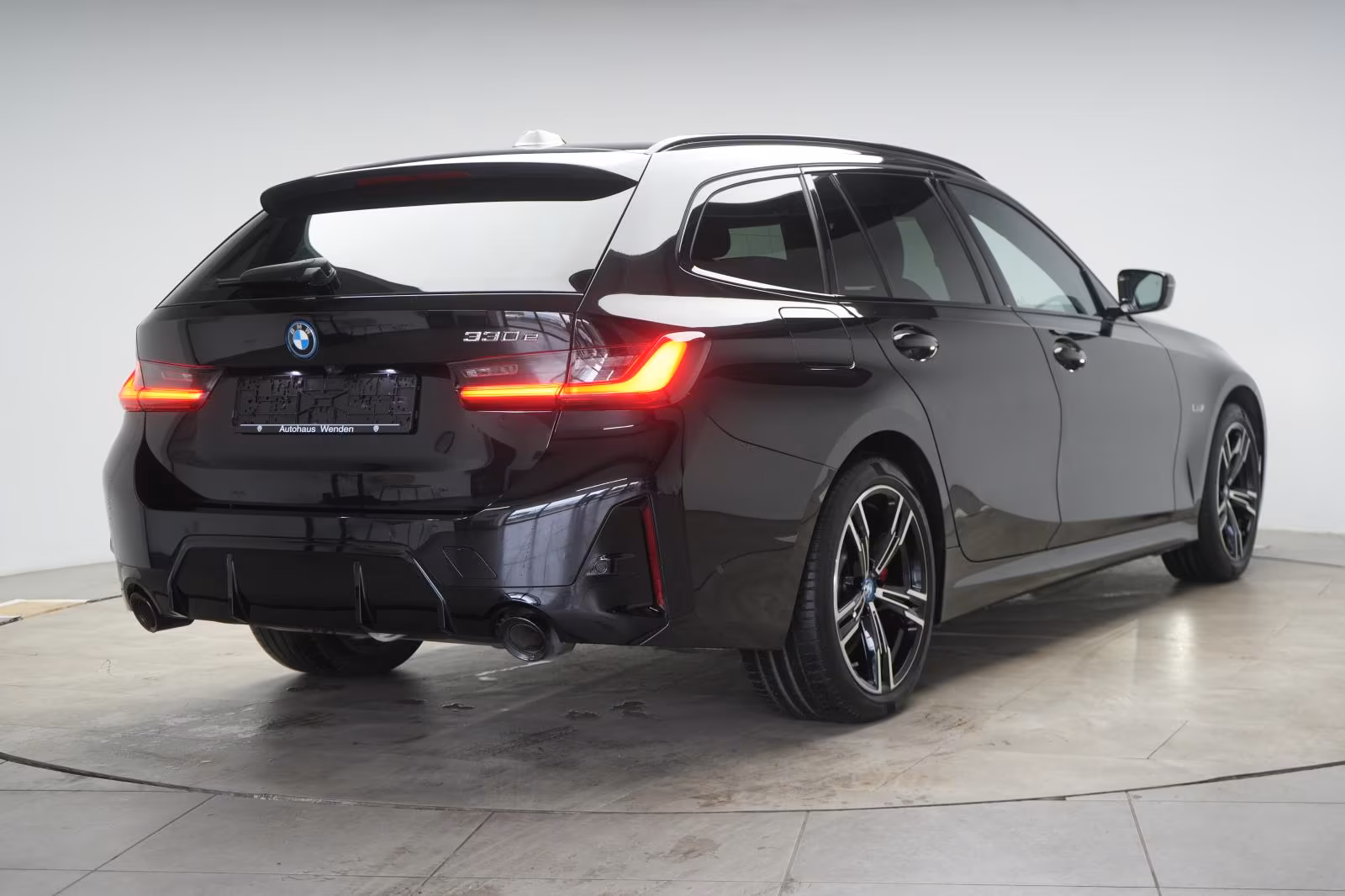 (B-472) BMW(Hybrid) 330 e Touring M Sport ACC/Kamera/HUD/Wide/Side - Image 5