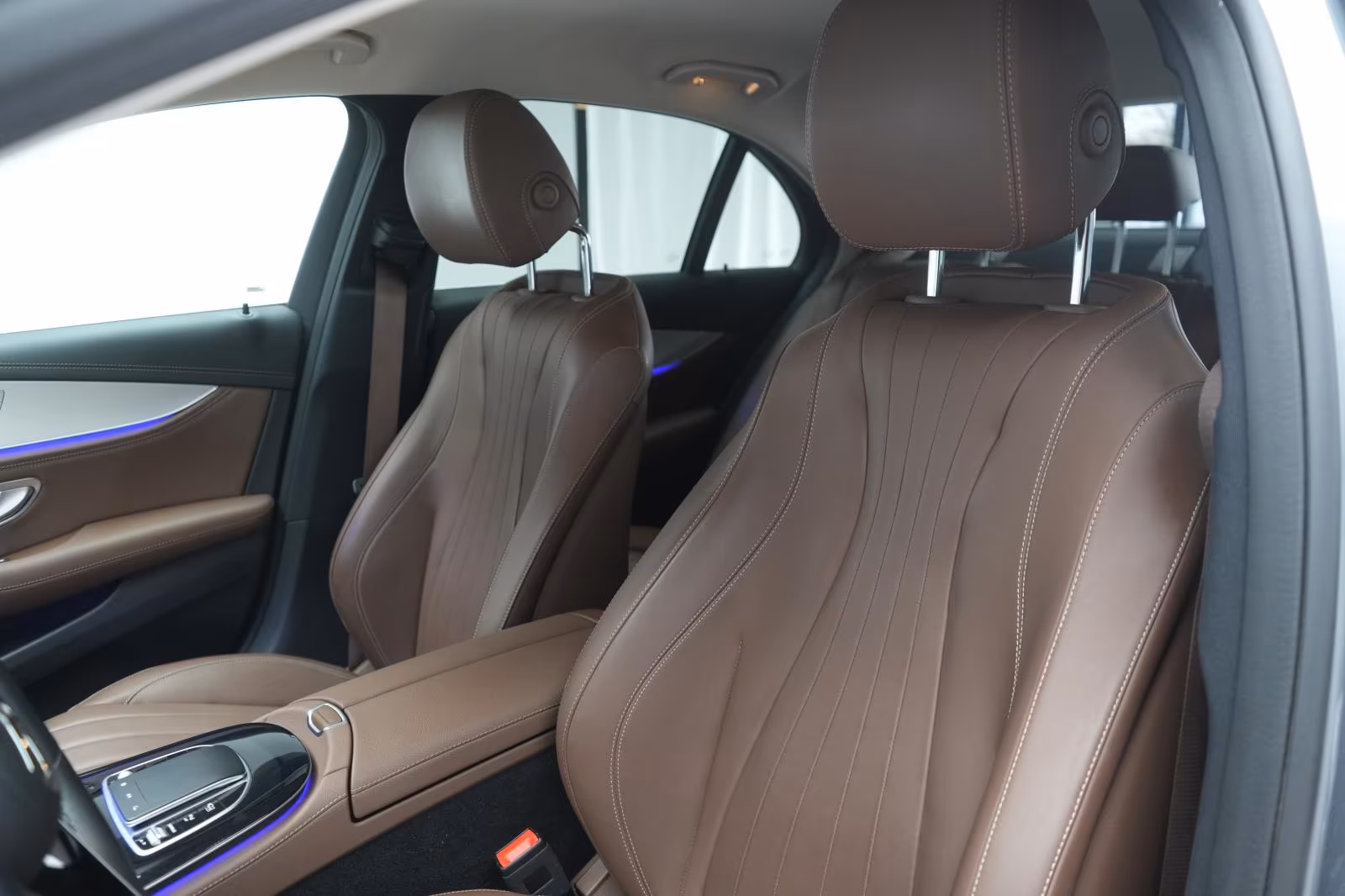 (B-237) Mercedes-Benz(Hybrid) E 300 de 9G-Tronic Leder/Softclose/Distronic/Kam - Image 7