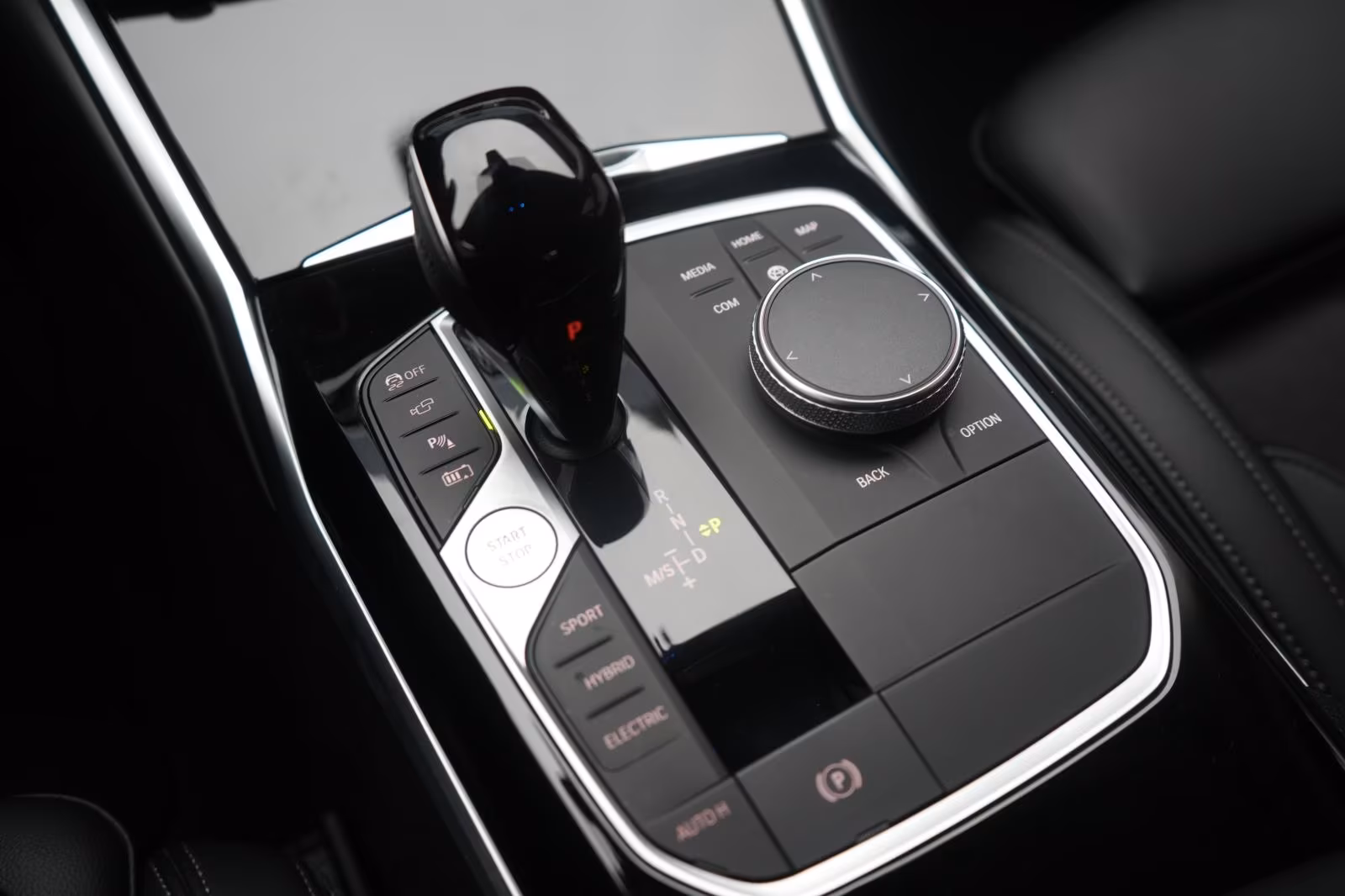 (B-017) BMW(Hybrid) 330 e Sport Line CarPlay/Temp/Kamera/Virtual/Sid - Image 14