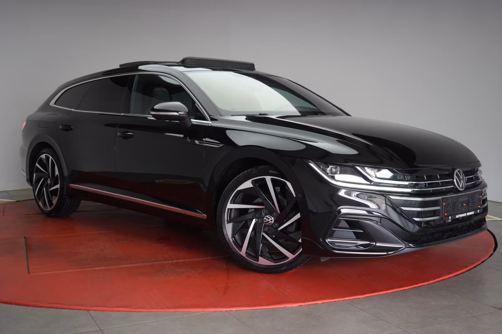 (B-686) Volkswagen Arteon Shooting Brake 2.0 TSI DSG R line Lede - Image 1