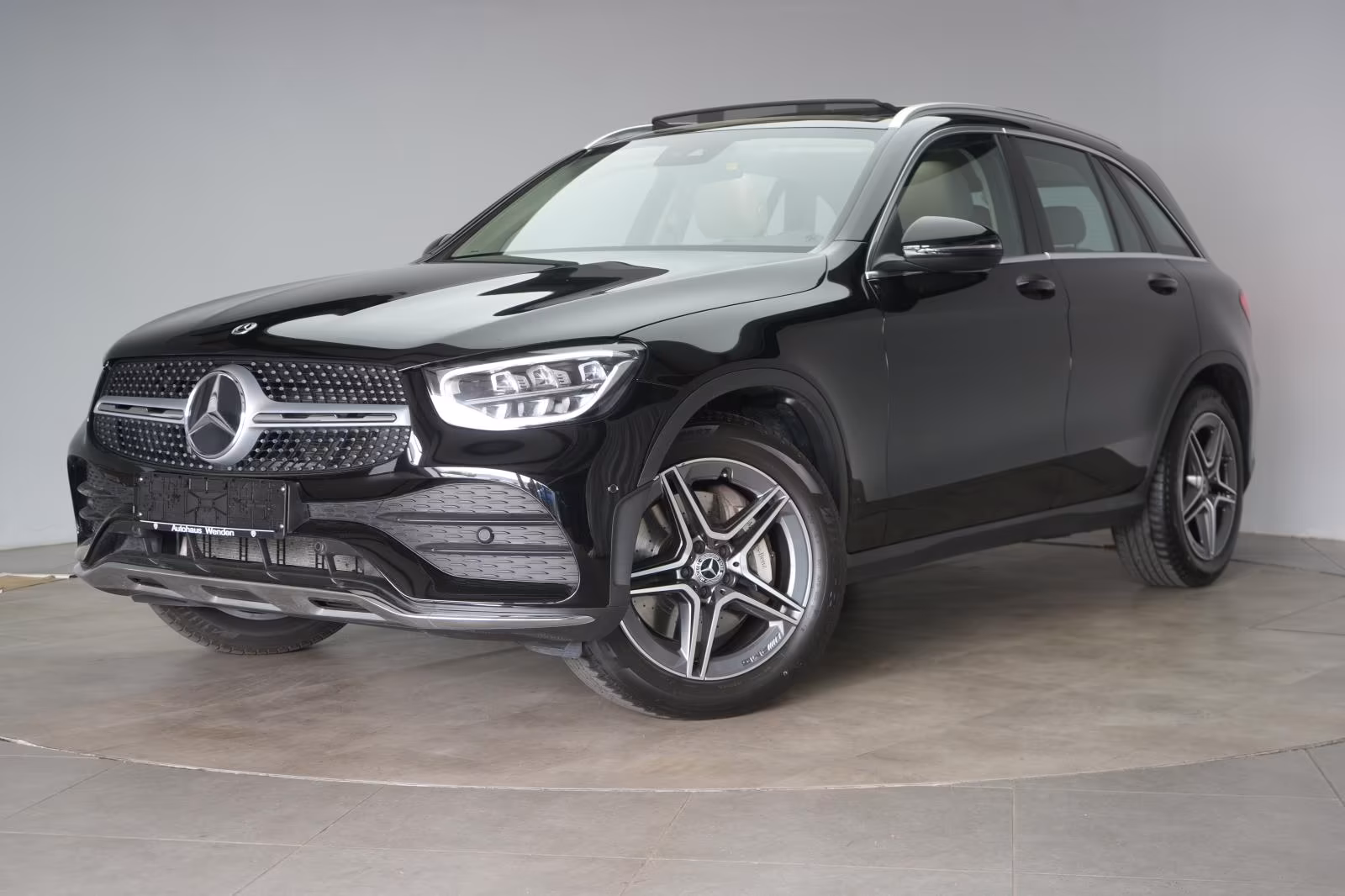 (B-05) Mercedes-Benz GLC 300 4Matic 9G-Tronic AMG Leder/Temp/Pano/Kam - Image 3