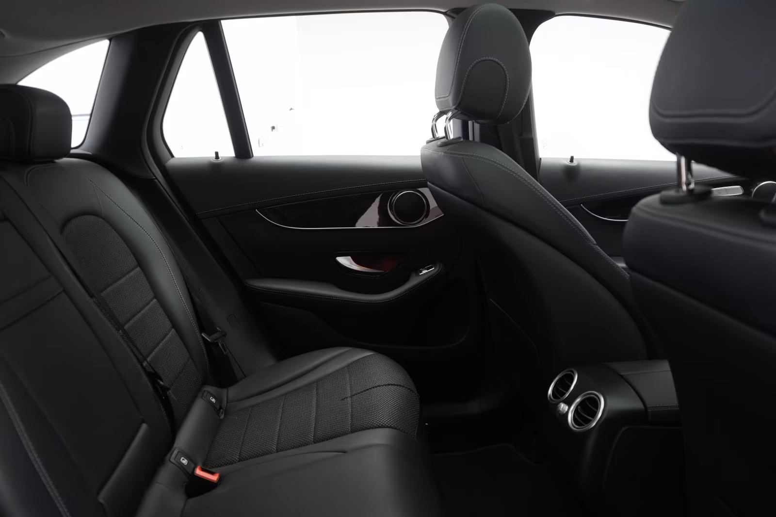 (B-239) Mercedes-Benz GLC 300 d 4Matic 9G-Tronic AMG Temp/Kamera/ - Image 11