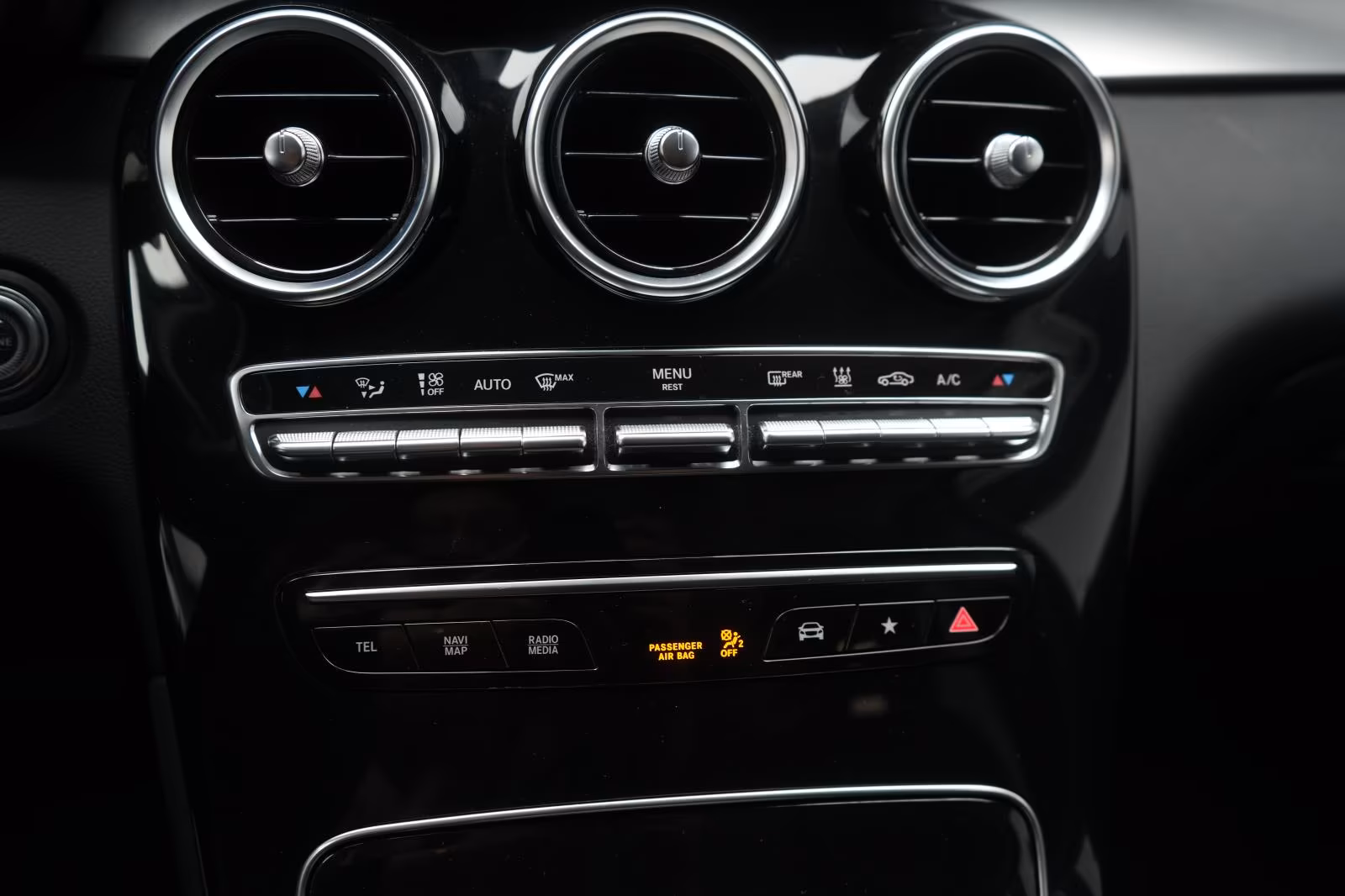 (B-212) Mercedes-Benz GLC 220 d 4Matic 9G-Tronic CarPlay/Temp/Kamer - Image 16