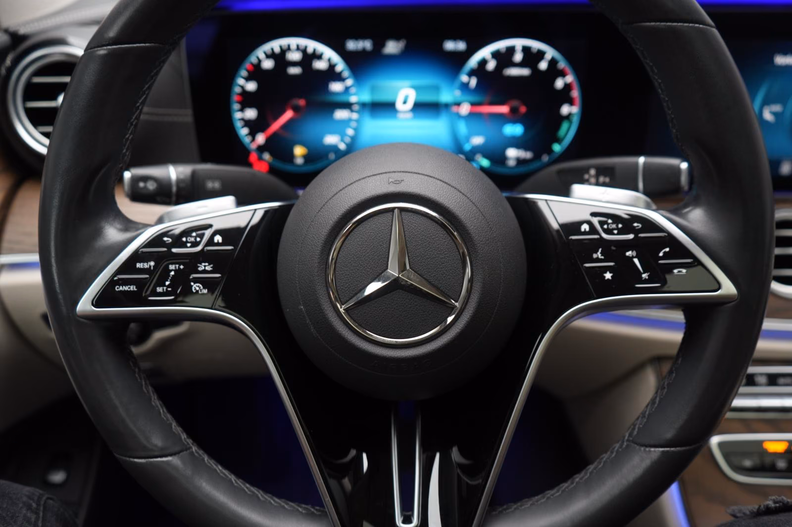 (B-094) Mercedes-Benz(Hybrid) E 300 de 9G-Tronic Exclusive Leder/Distronic/Bur - Image 17