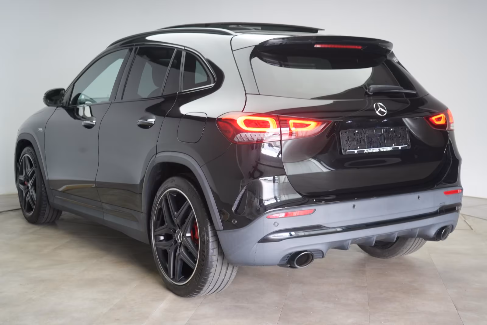(B-086) Mercedes-Benz GLA 35 AMG 4Matic Pano/STHZ/HUD/360Kamera - Image 4