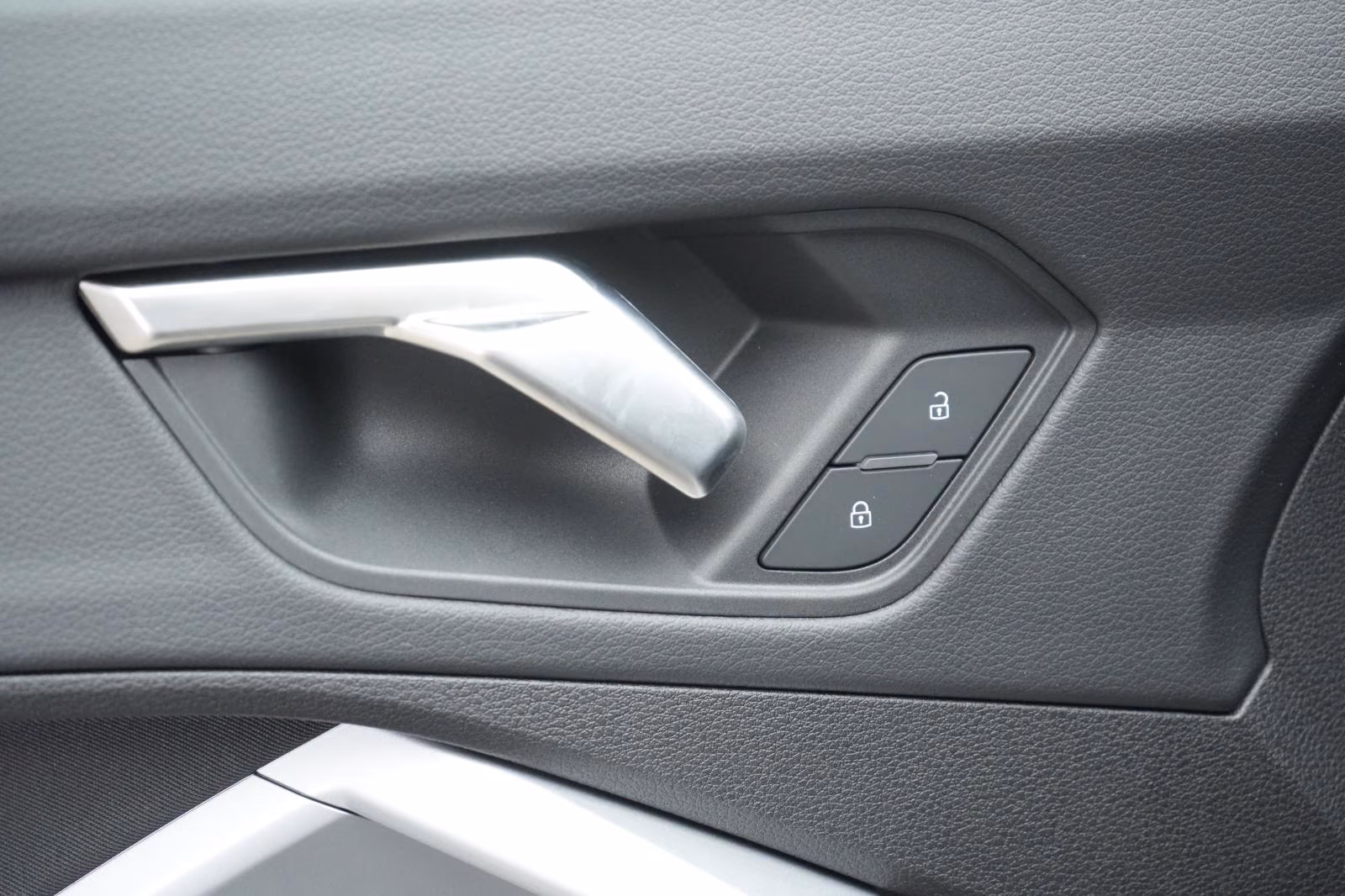 (B-645) Audi Q3 35 TFSI S tronic advanced CarPlay/Temp/Virtua - Image 21