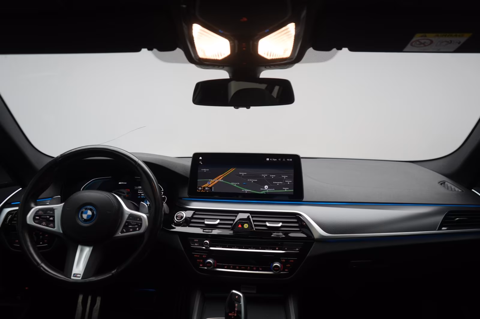 (B-340) BMW(Hybrid) 530 e xDrive Touring M Sport Leder/ACC/Kamera/HU - Image 18