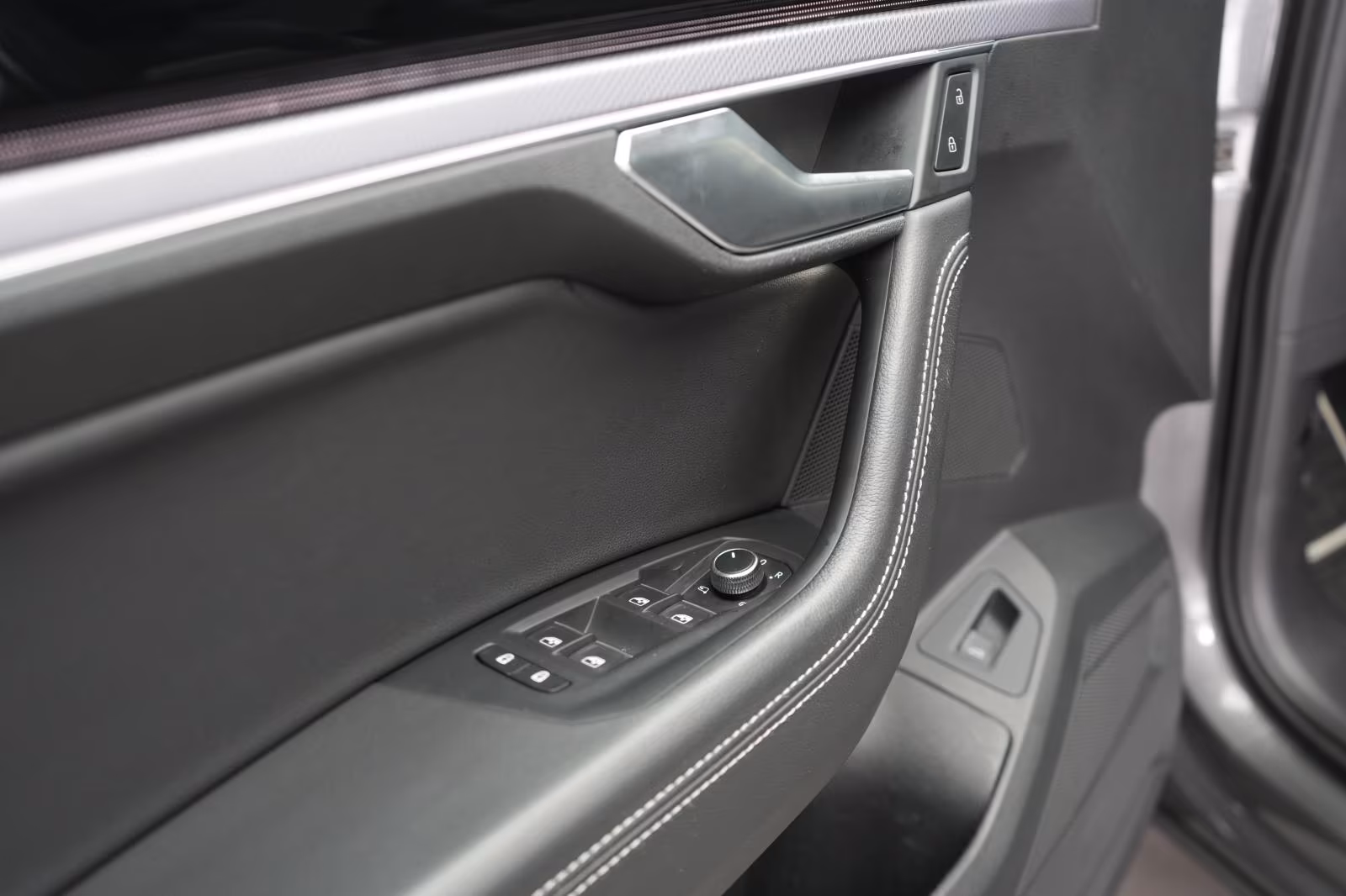 (B-440) Volkswagen Touareg 3.0 V6 TDI 4Motion R line Leder/ACC/Kamera - Image 18