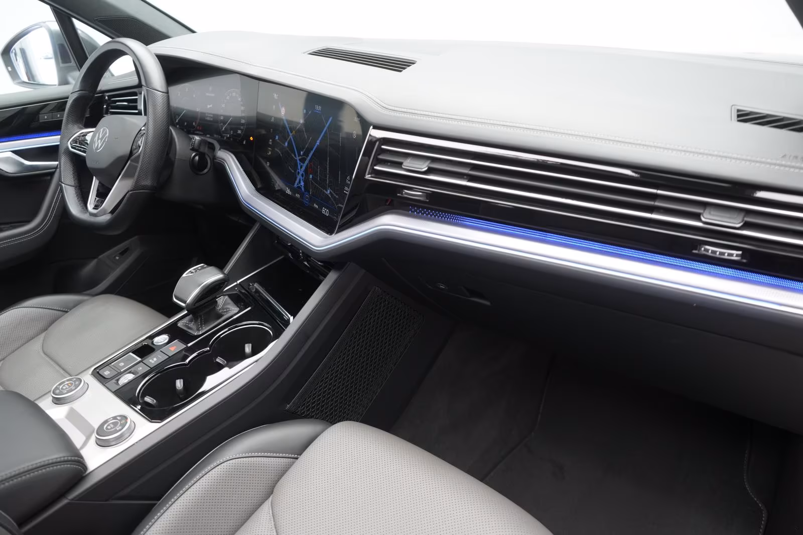 (B-411) Volkswagen Touareg 3.0 V6 TDI 4Motion R-Line Leder/ACC/Kame - Image 10