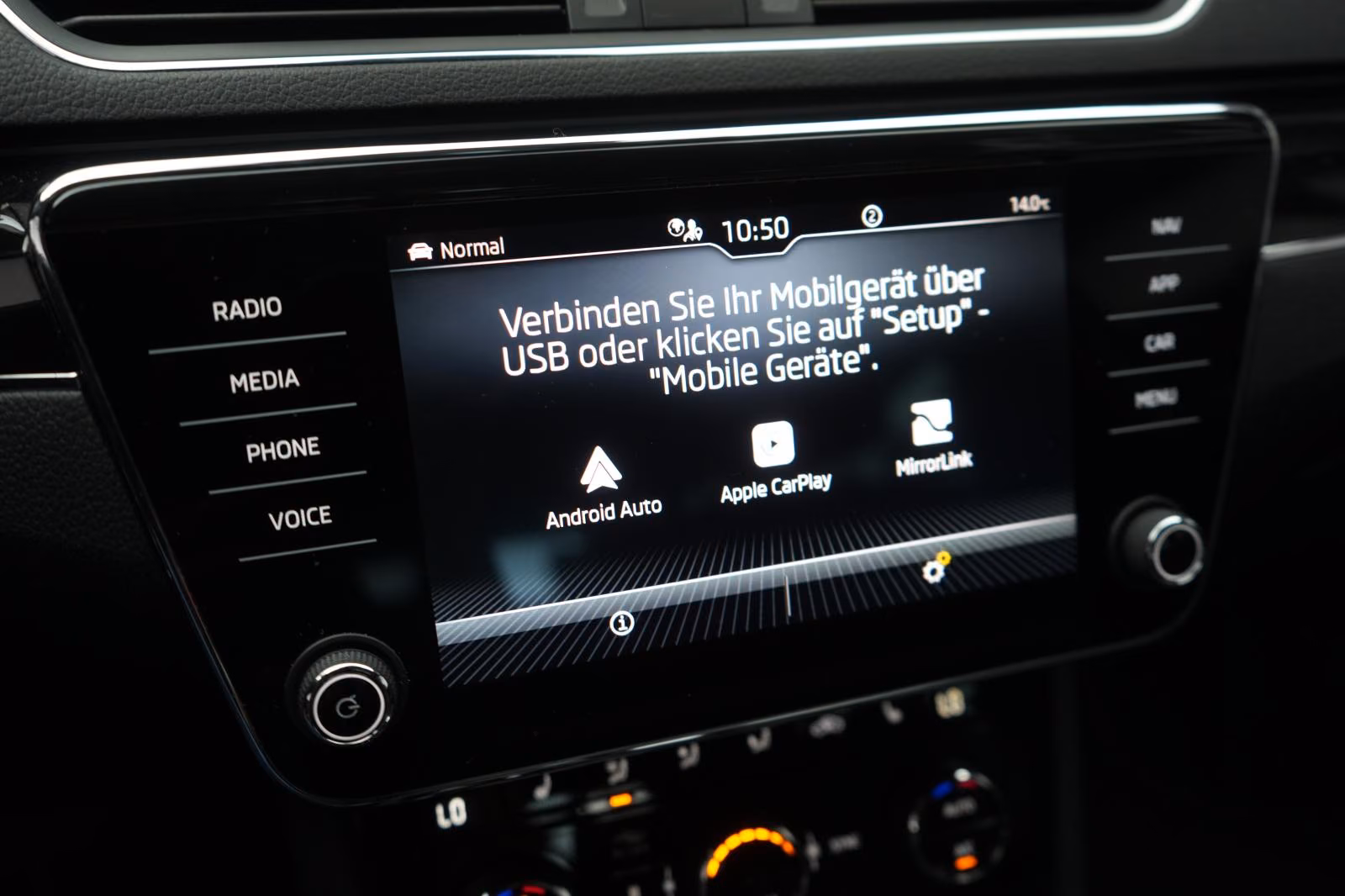 (B-097) Skoda Superb L&K 2.0 TDI DSG Leder/ACC/Kamera/AHK/Stan - Image 12