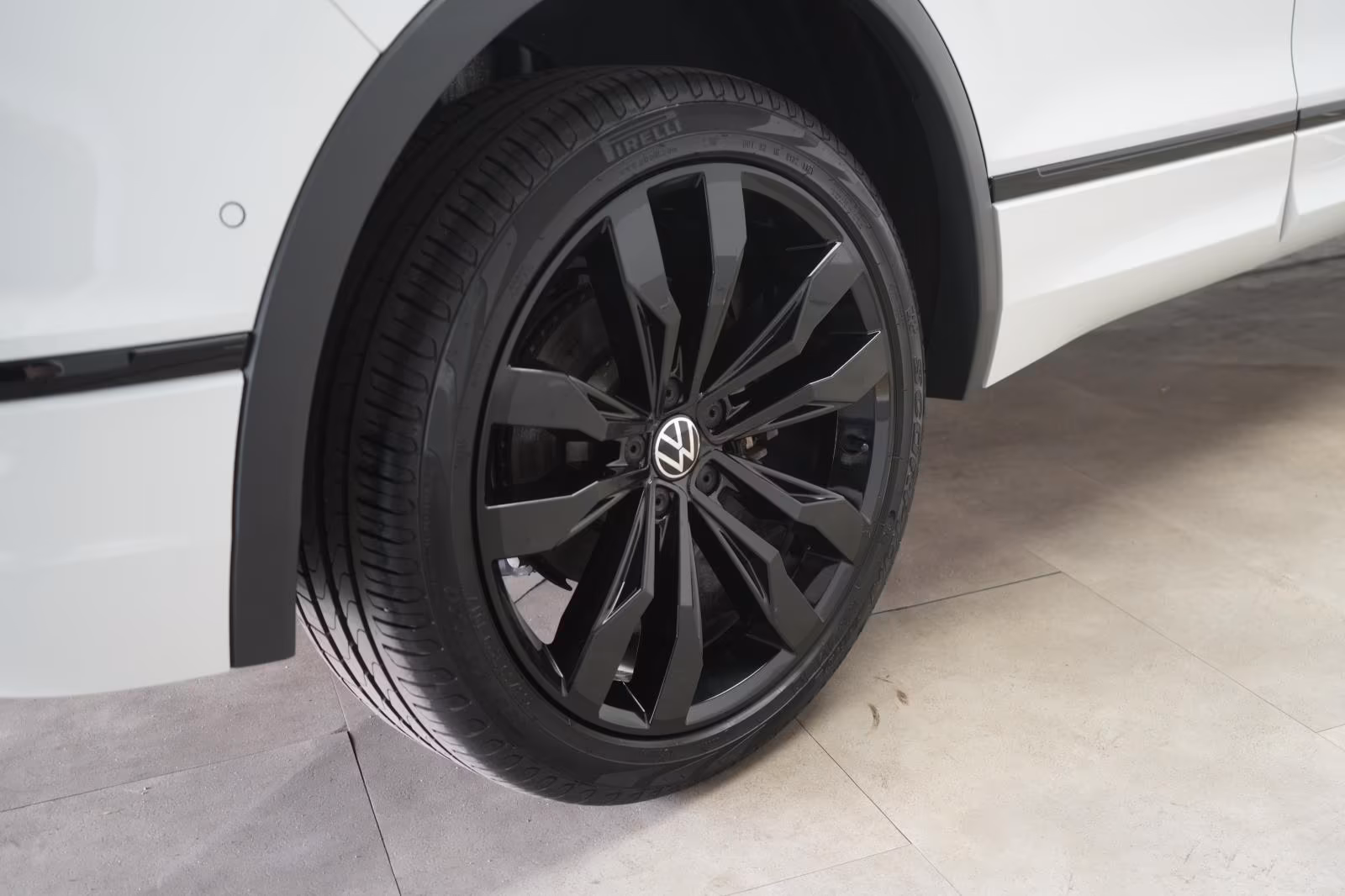 (B-037) Volkswagen(Hybrid) Tiguan 1.4 eHybrid DSG R-Line Leder/ACC/Kamera/V - Image 26