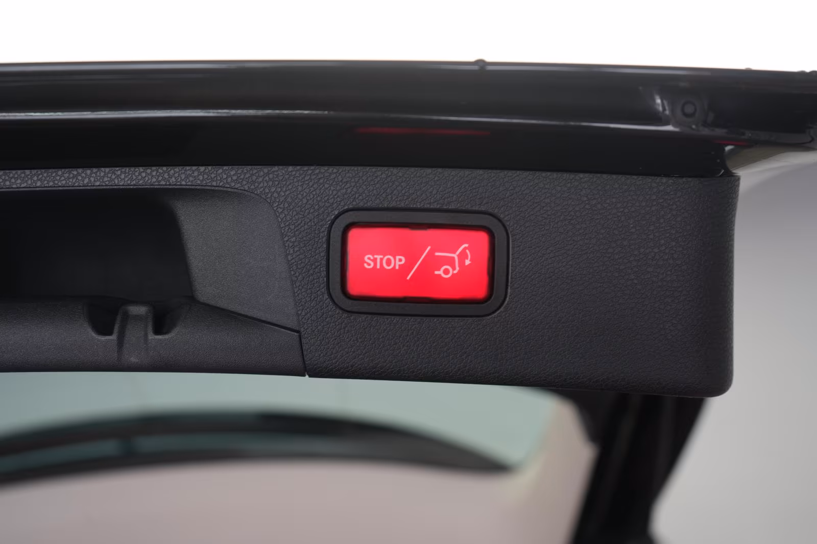 (B-662) Mercedes-Benz(Hybrid) E 300 de T 9G-Tronic Avantgarde Distronic/Kamera - Image 28