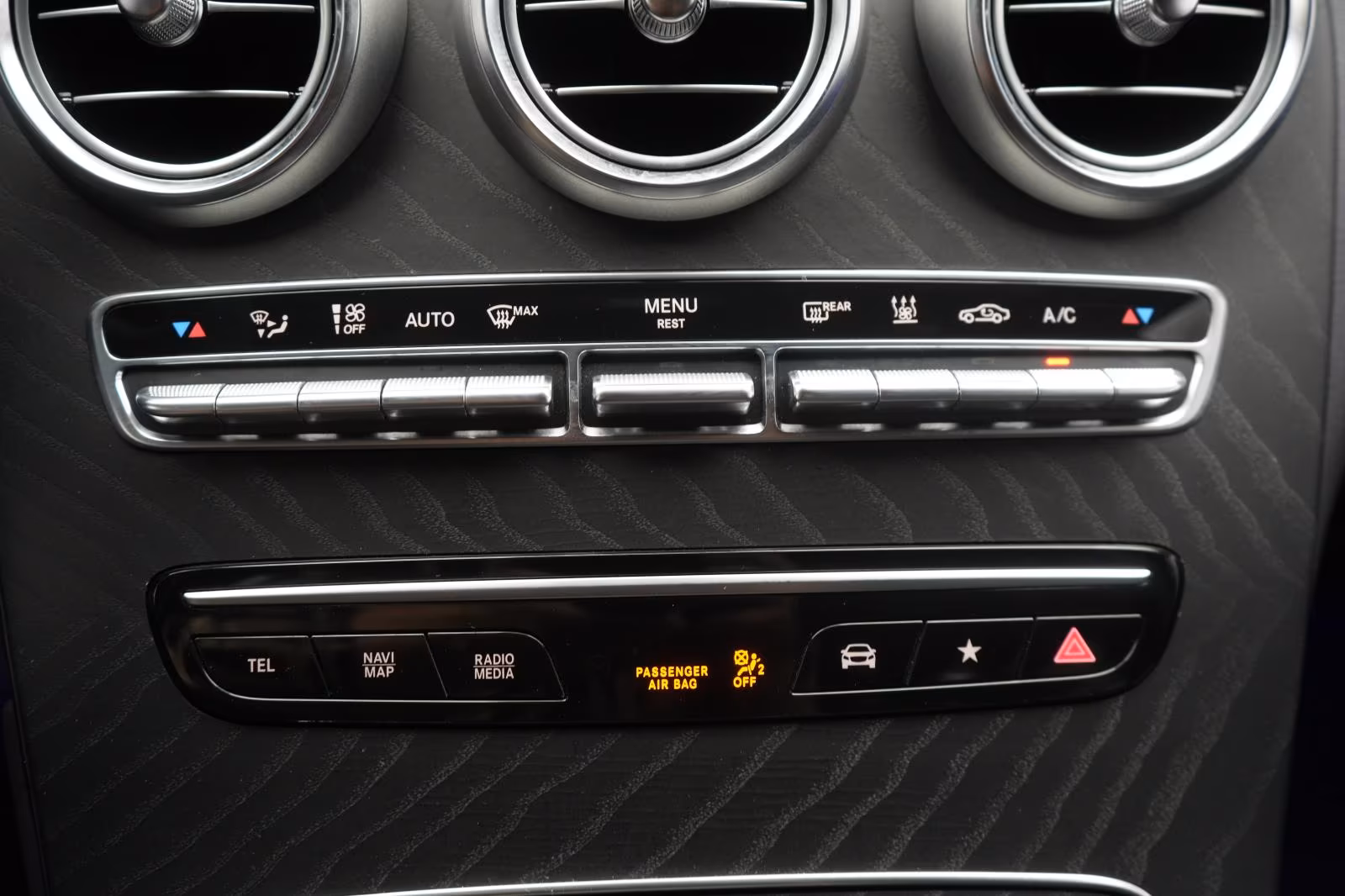 (B-487) Mercedes-Benz GLC 300 e 4Matic 9G-Tronic AMG Kamera/AHK/Virtua - Image 19