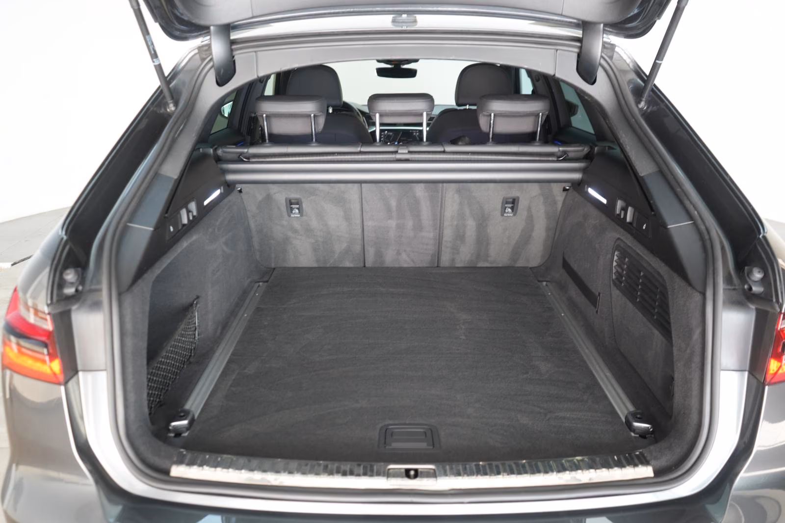 (B-747) Audi A6 Avant 40 TDI quattro S line Kamera/Alcantara - Image 29