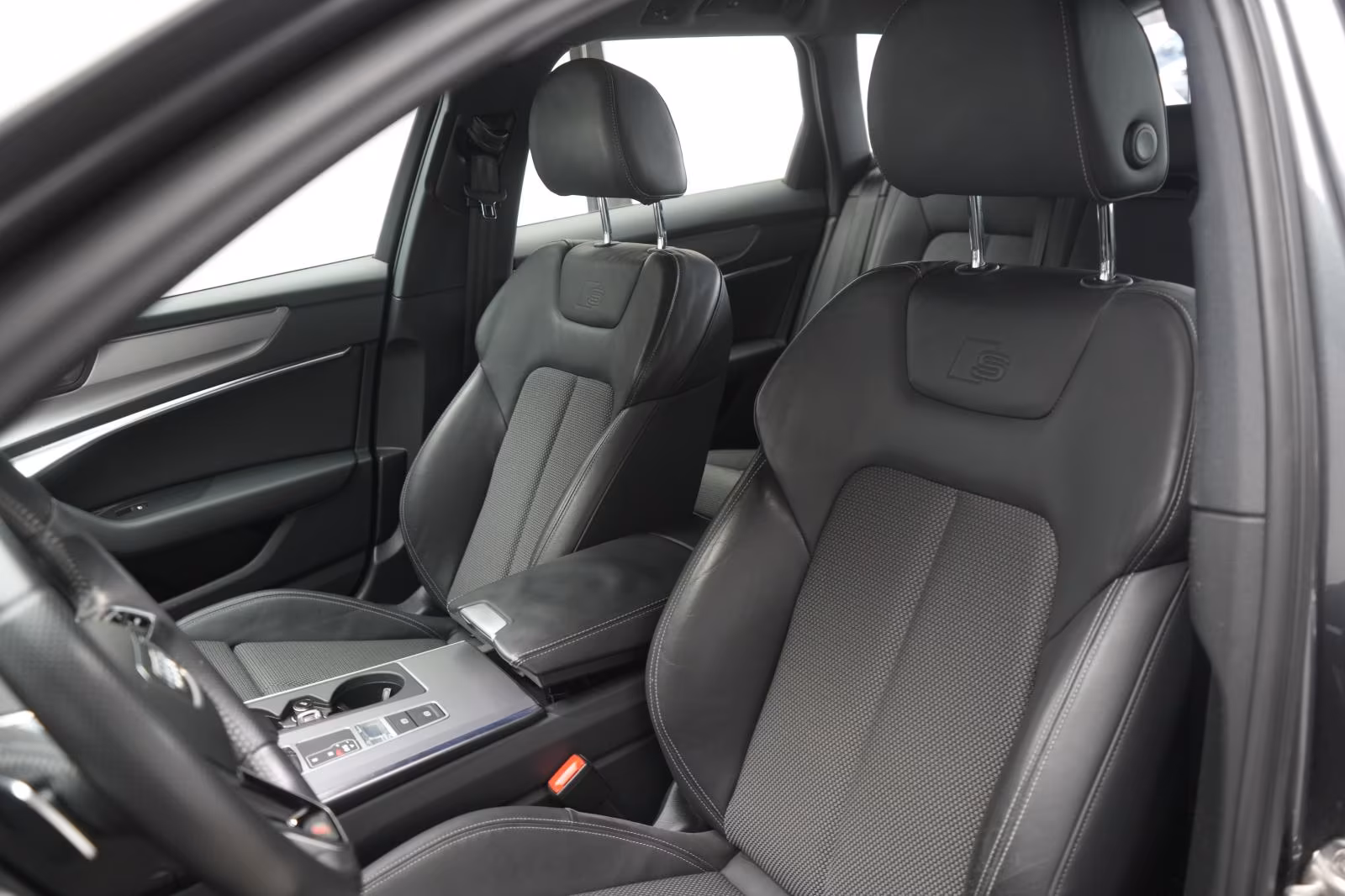 (B-492) Audi A6 Avant 40 TDI S tronic S line Temp/Kame - Image 8