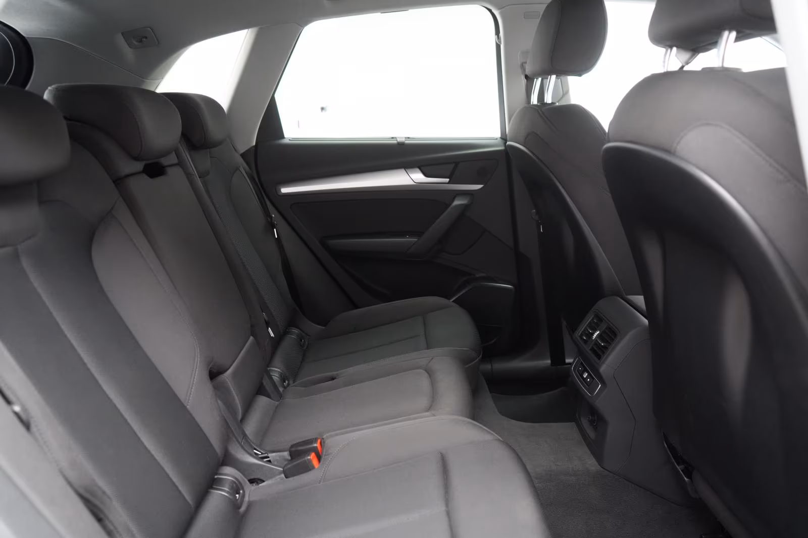 (B-390) Audi Q5(Hybrid) 55 TFSIe quattro S-Line CarPlay/Temp/Kamera/V - Image 11