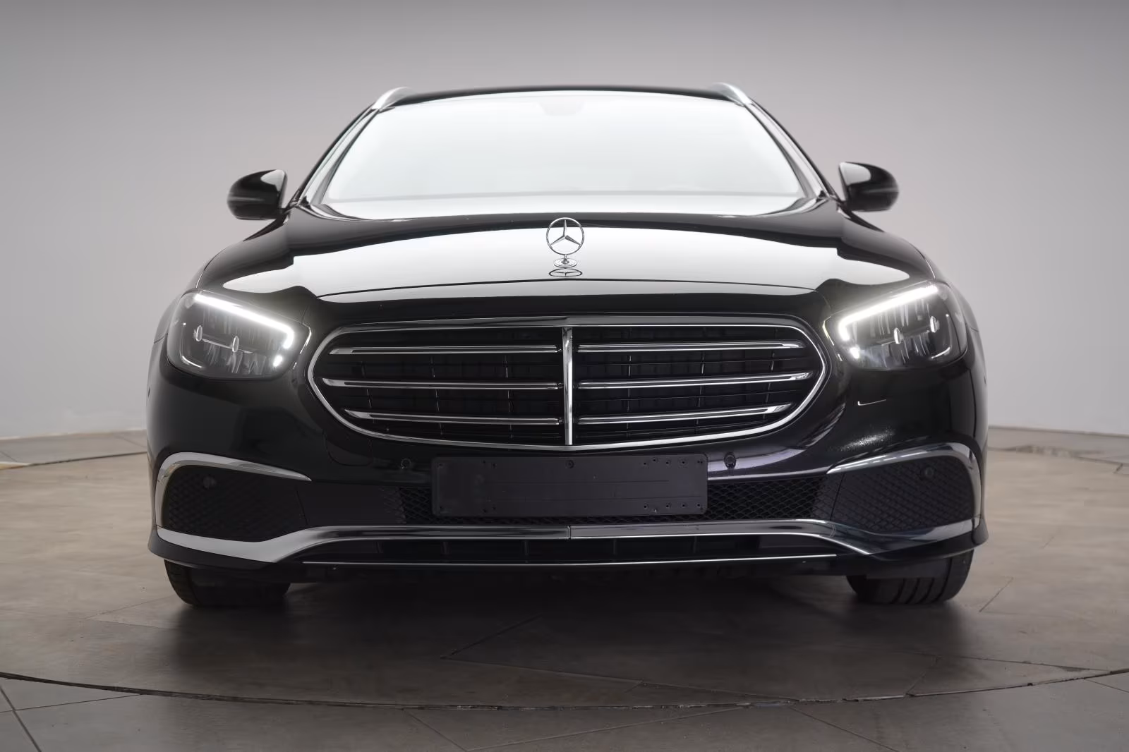 (B-541) Mercedes-Benz E 220 d T 9G-Tronic Navi/Temp/Kamera/AHK/ - Image 2