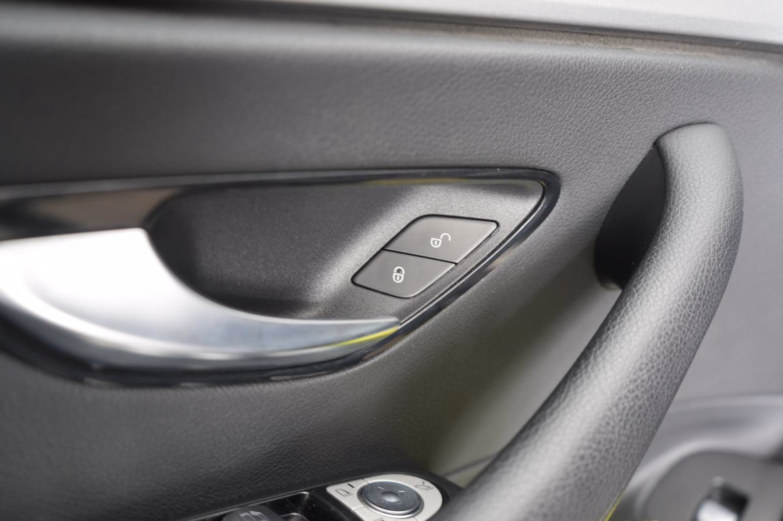 (B-250) Mercedes-Benz E 220 d 4Matic T 9G-Tronic Distronic/Kamera/Burm - Image 14