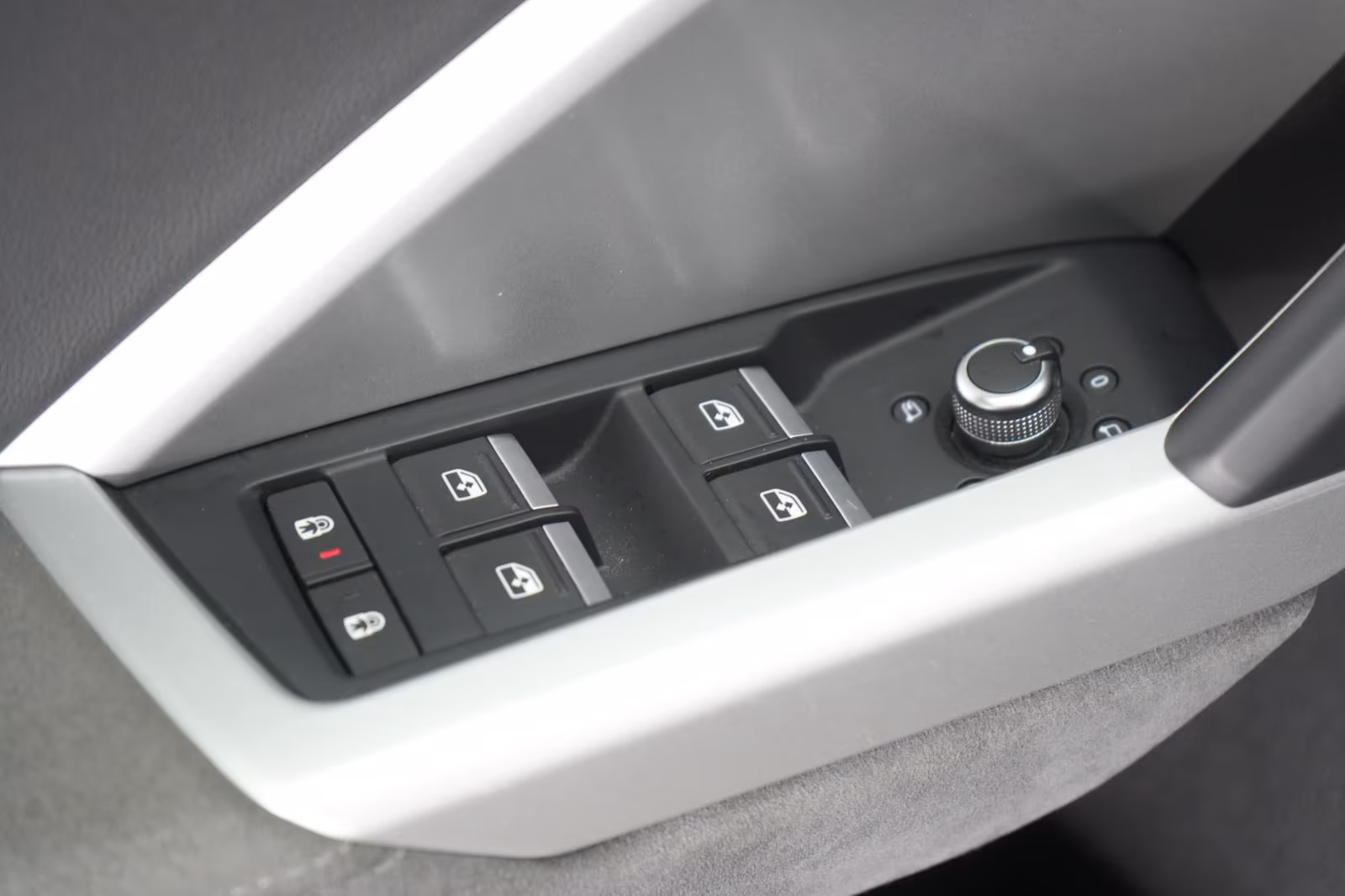 (B-075) Audi Q3 35 TFSI S tronic advanced Leder/Virtual/Matri - Image 16