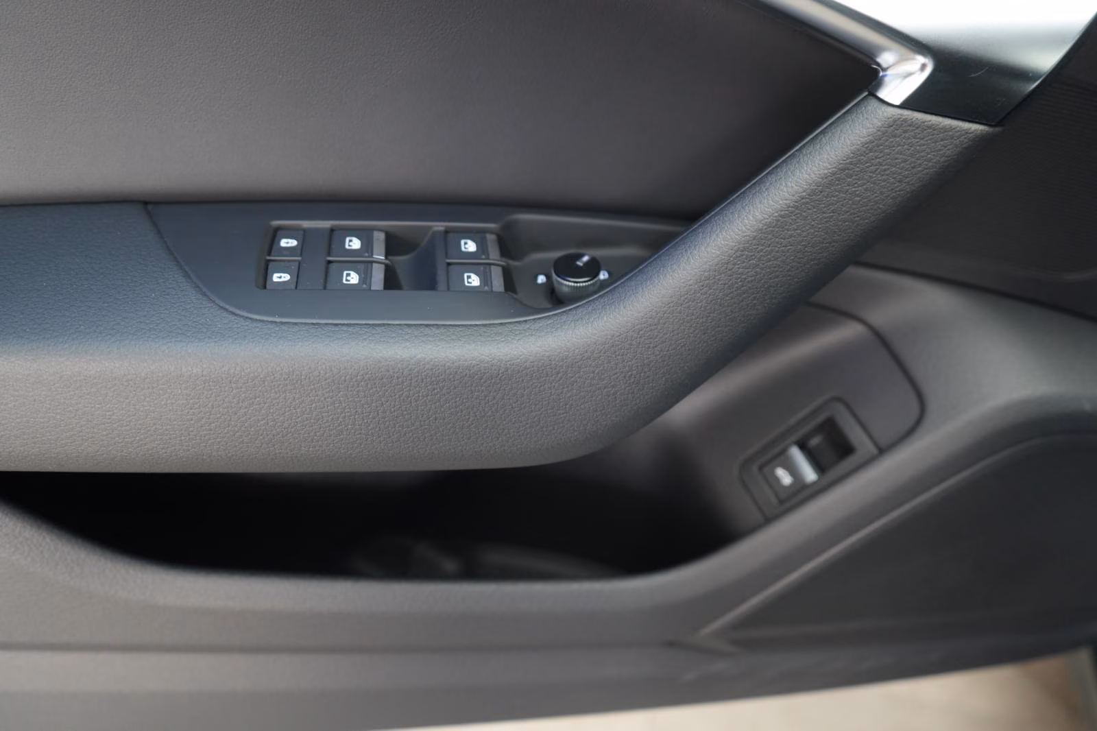 (B-747) Audi A6 Avant 40 TDI quattro S line Kamera/Alcantara - Image 19