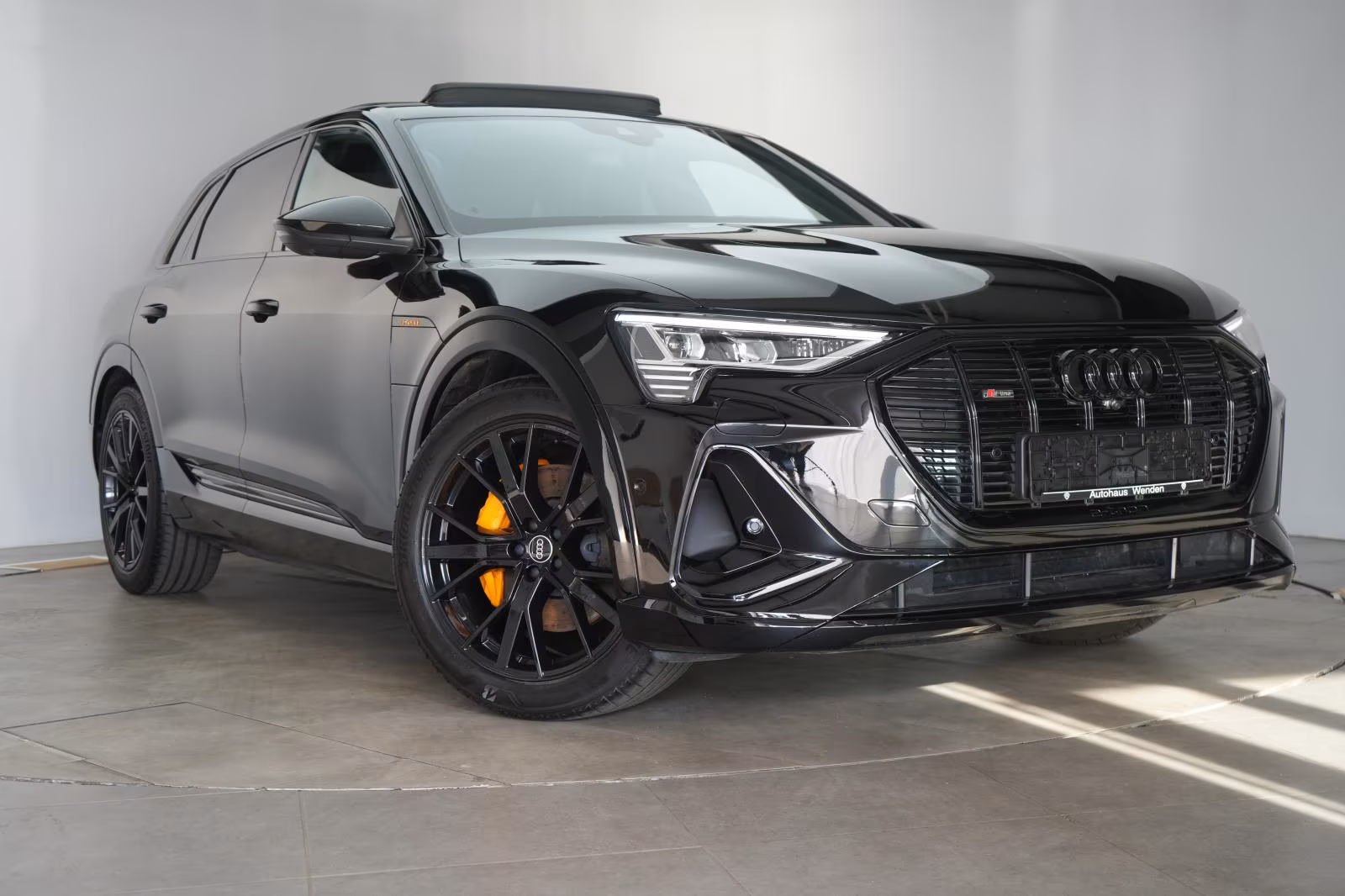 (B-373) Audi e-tron 55 quattro S line ACC/Kamera/Virtual/Pano - Image 1