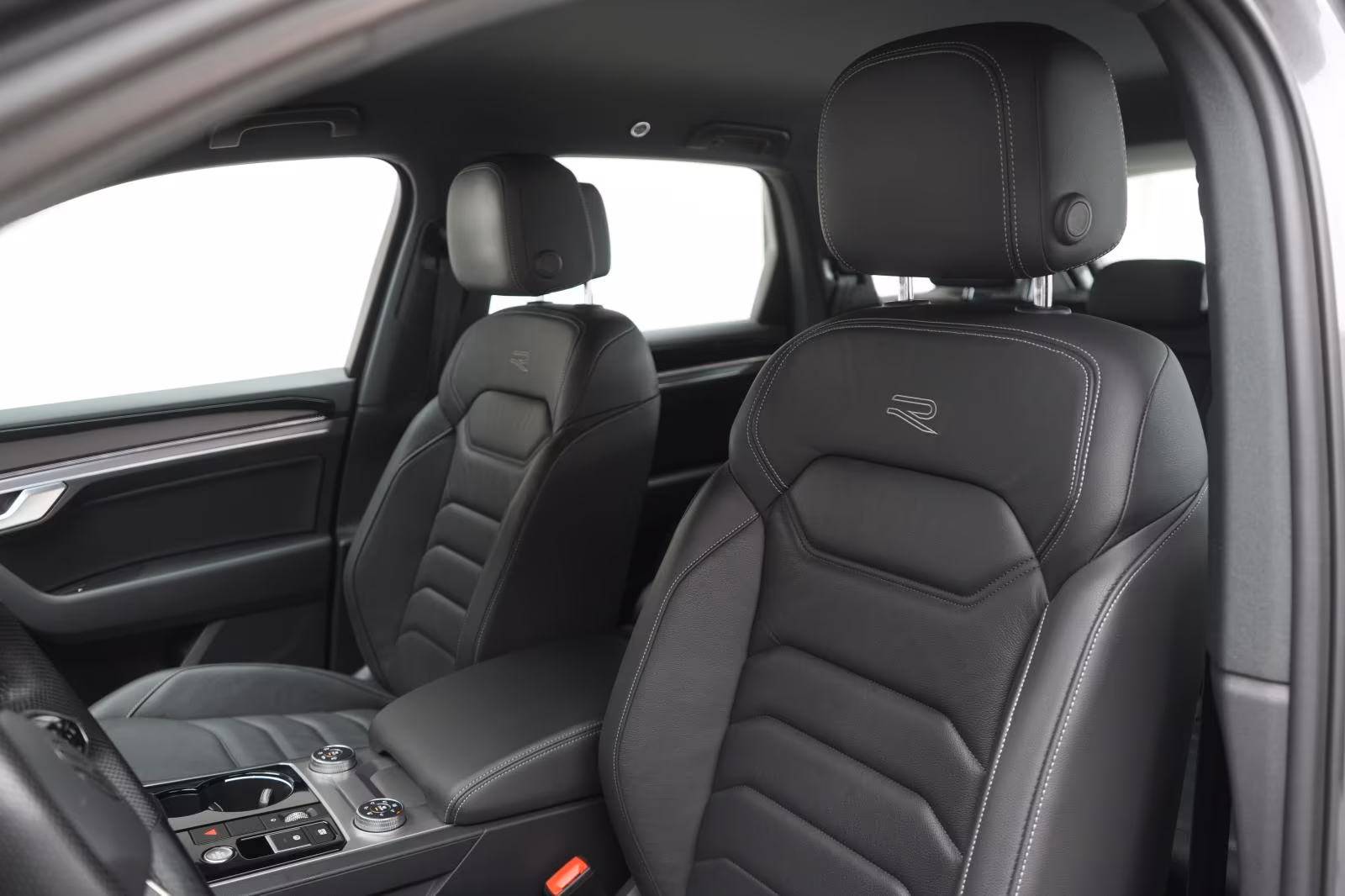 (B-442) Volkswagen Touareg 3.0 V6 TDI 4Motion R-Line Leder/ACC/Kame - Image 8