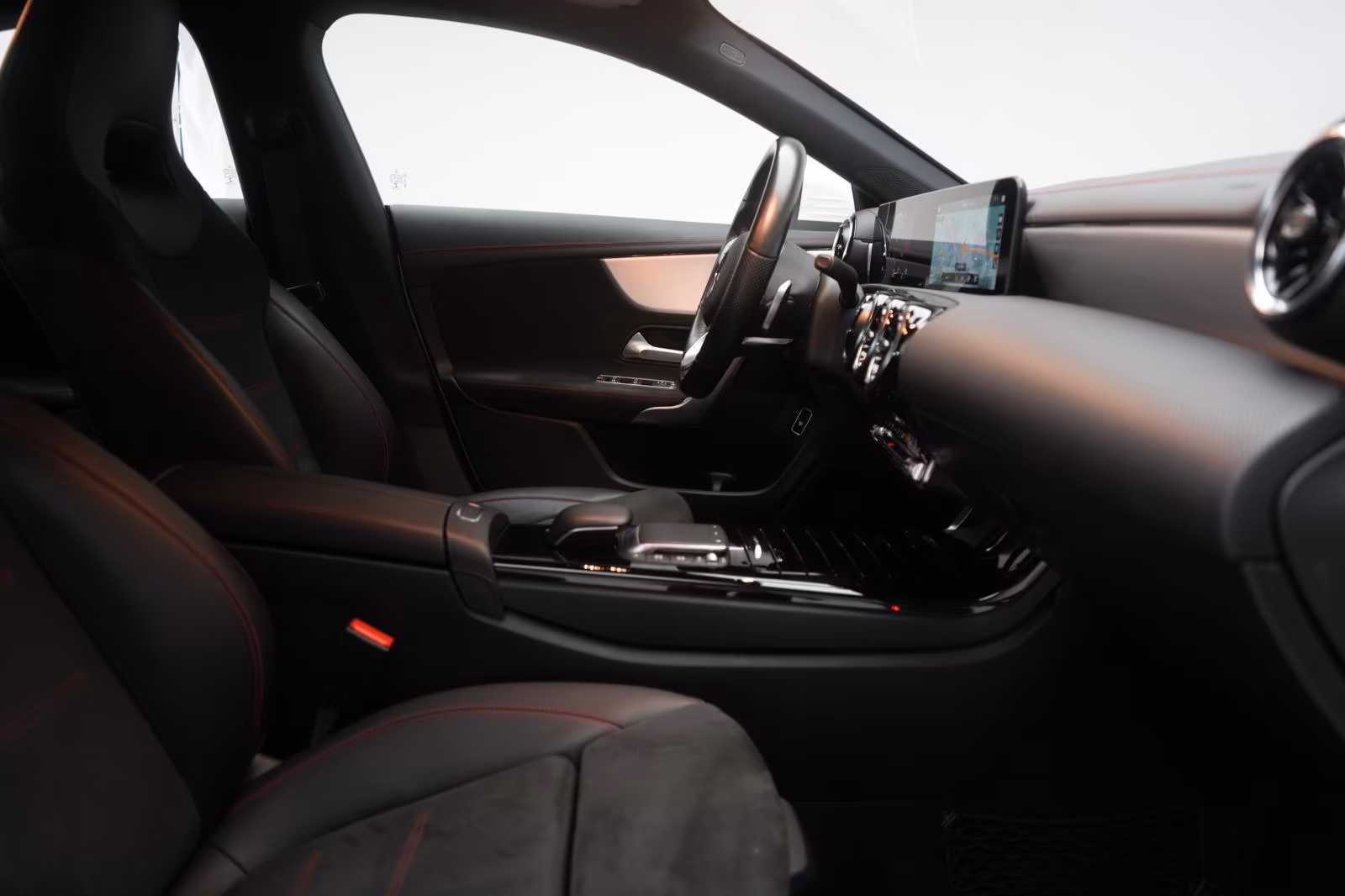 (B-112) Mercedes-Benz CLA 200 d 8G-DCT AMG Navi/Temp/Kamera/L - Image 9