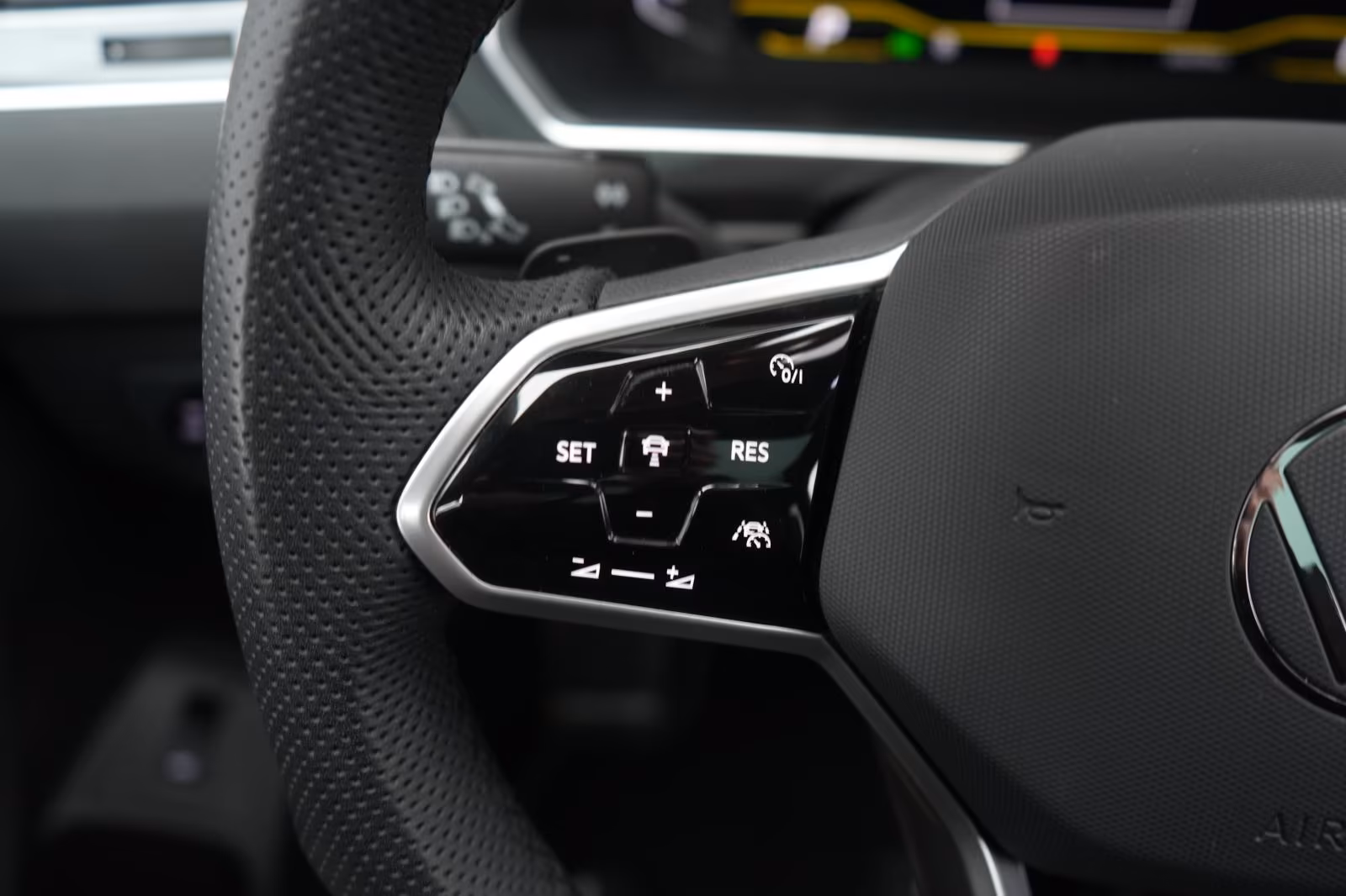 (B-124) Volkswagen(7 ghế) Tiguan Allspace 2.0 TSI 4Motion DSG R Line ACC/K - Image 19