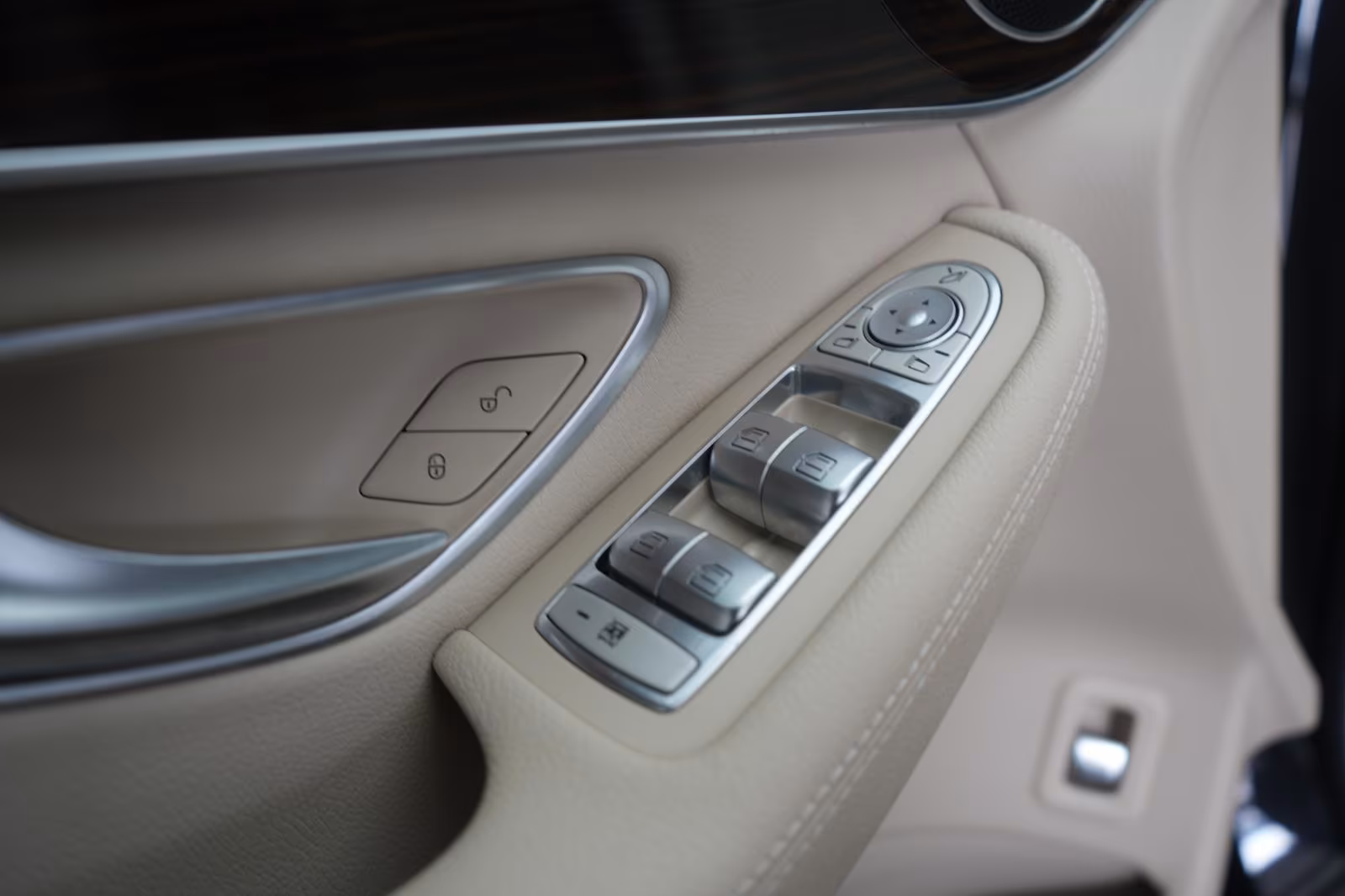 (B-05) Mercedes-Benz GLC 300 4Matic 9G-Tronic AMG Leder/Temp/Pano/Kam - Image 14