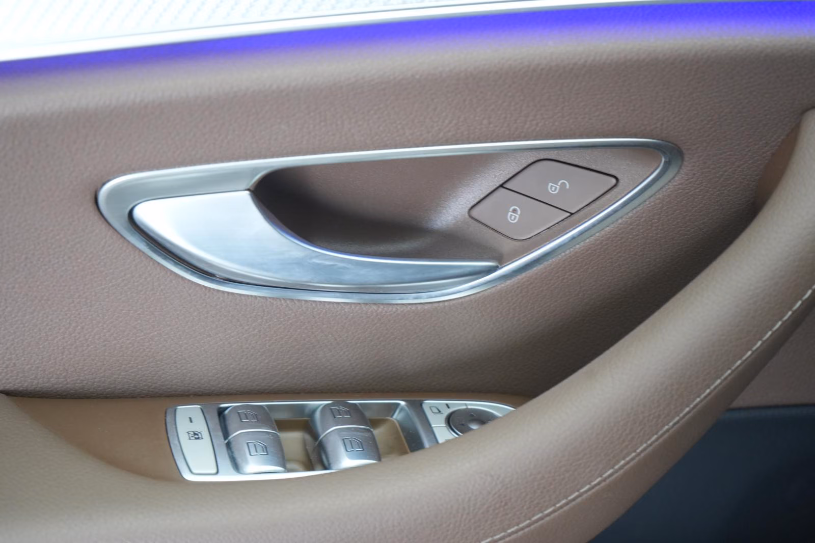 (B-193) Mercedes-Benz(Hybrid) E 300 de T 9G-TRONIC Avantgarde Leder/Distronic/ - Image 14