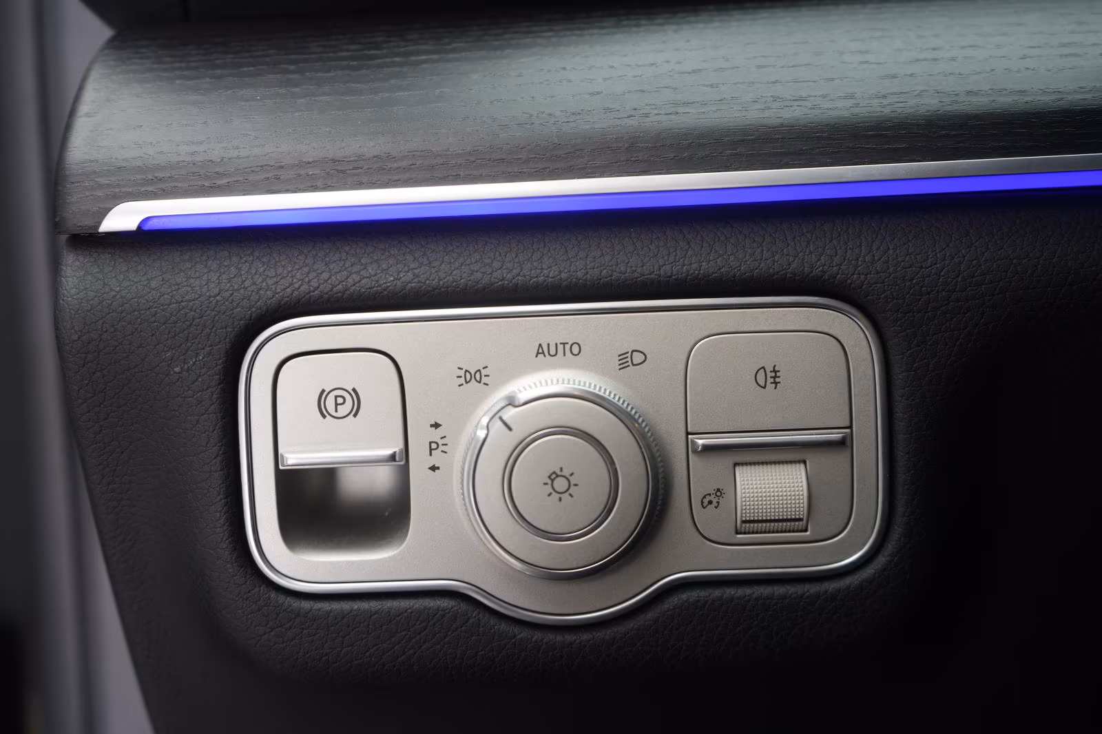 (B-741) Mercedes-Benz(Hybrid) GLE 350 de 4Matic 9G-Tronic AMG Leder/Distroni - Image 21