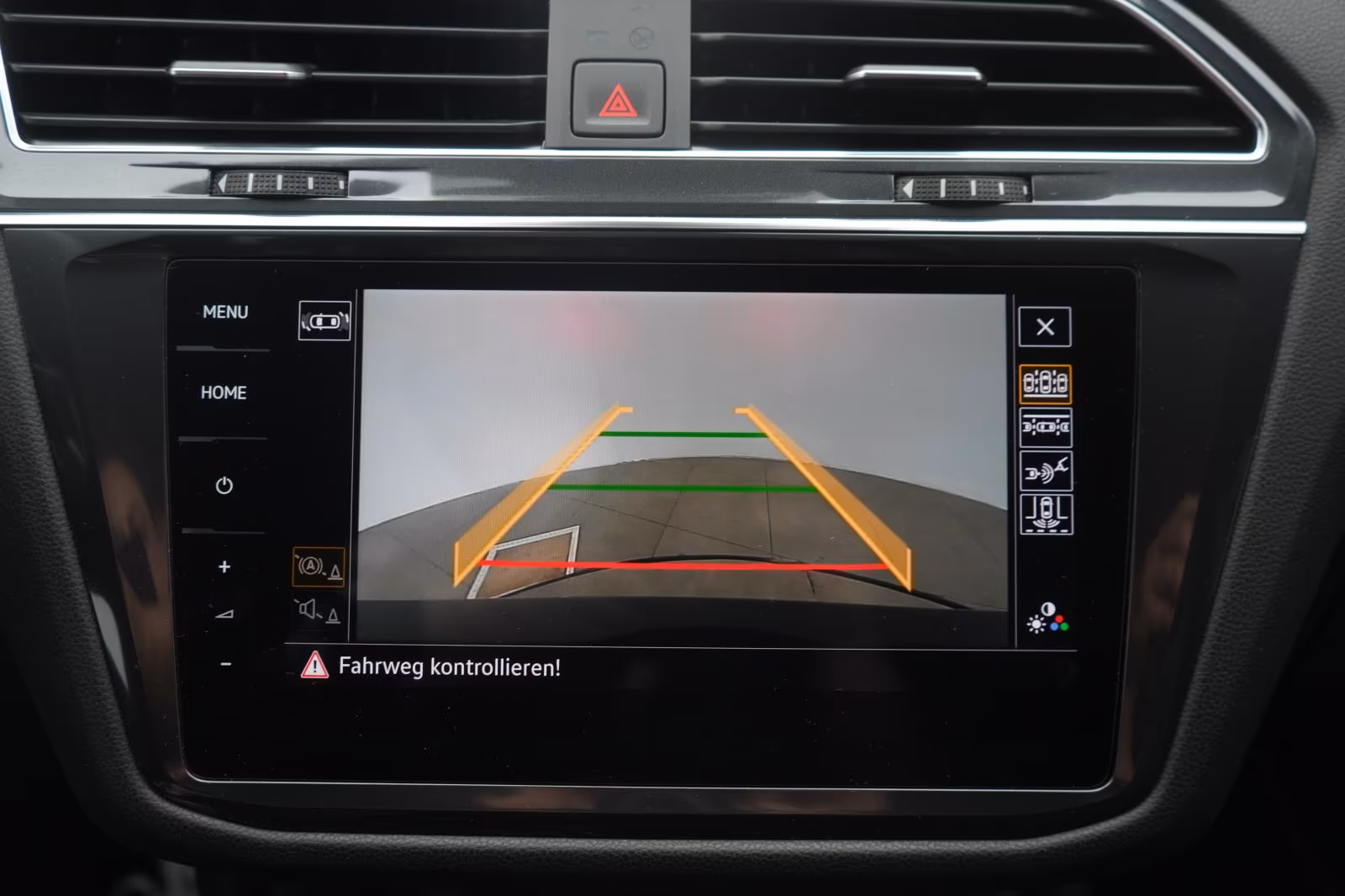 (B-373) Volkswagen Tiguan Allspace 2.0 TDI SCR 4Motion DSG R-Line - Image 17