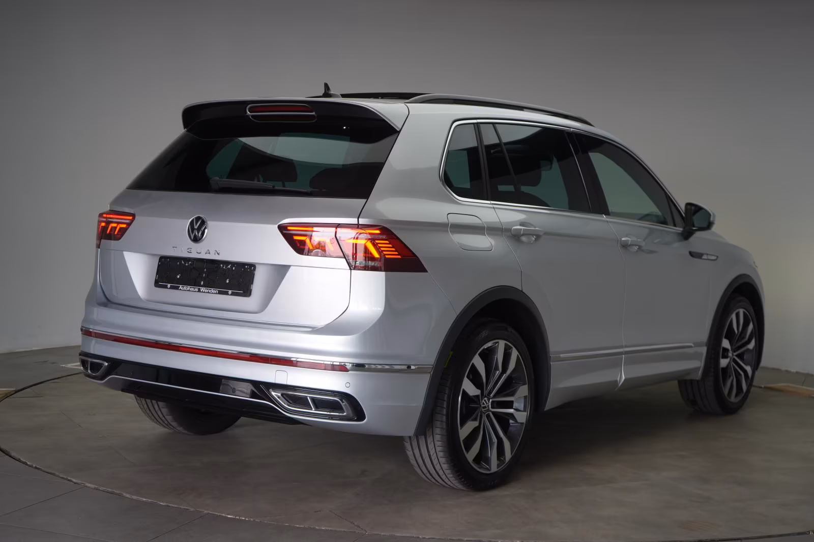 (B-553) Volkswagen Tiguan 1,5 TSI R line ACC/Kamera/Virtual/H&K/Pan - Image 5