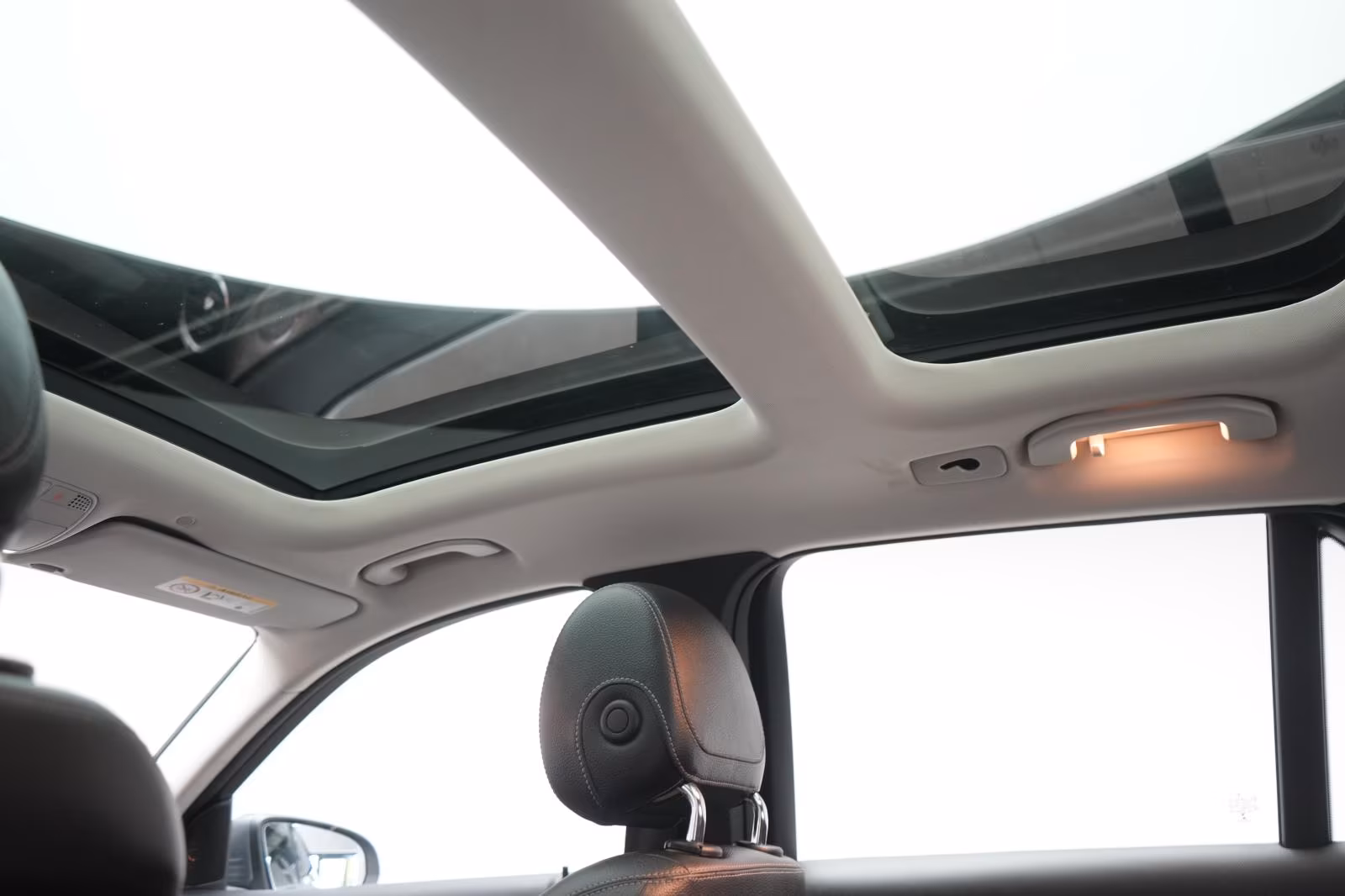 (B-503) Mercedes-Benz(Hybrid) GLC 300 e 4Matic 9G-Tronic Distronic/Kamera/P - Image 12