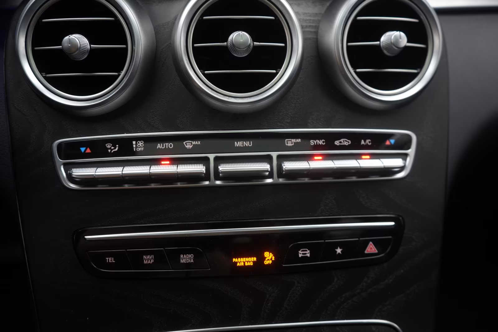 (B-423) Mercedes-Benz GLC 300 d 4Matic 9G-Tronic AMG Leder/Distronic/P - Image 18