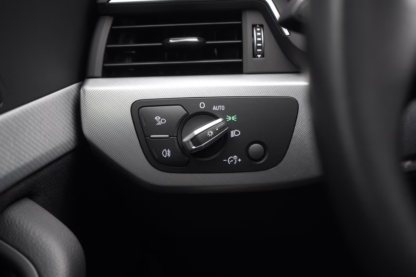 (B-240) Audi A5 45 TFSI quattro S tronic Advanced Temp/Kamera - Image 19